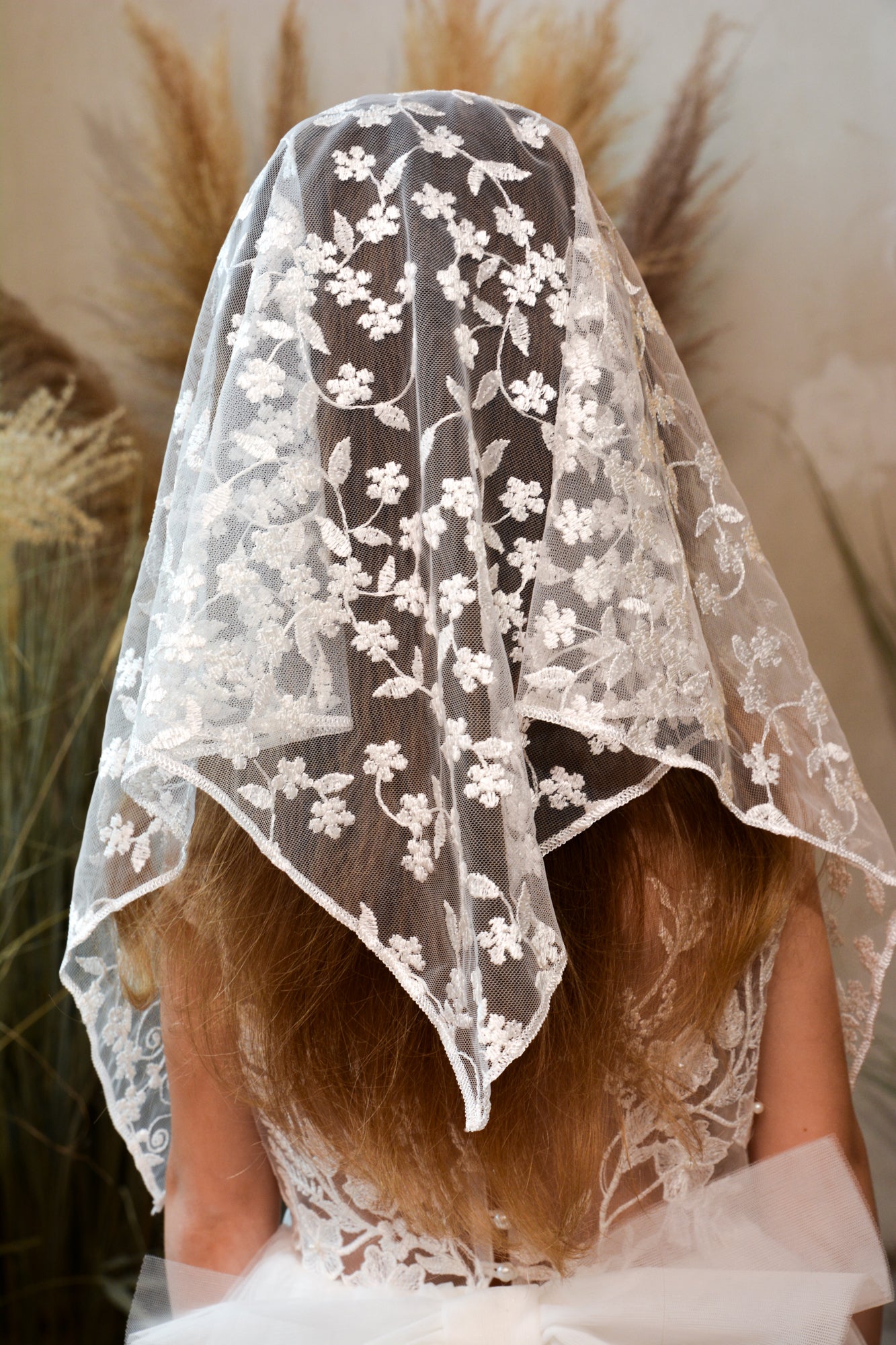 SHORT IVORY VEIL