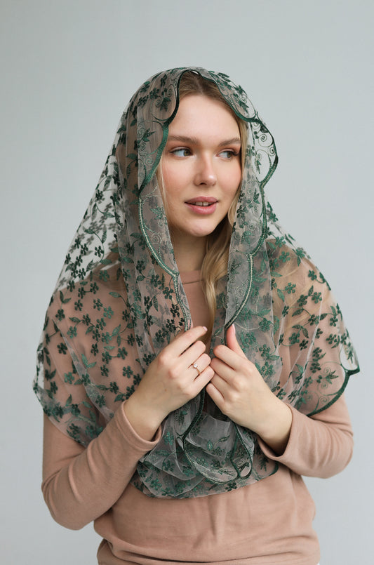 Green Infinity Mantilla - MariaVeils