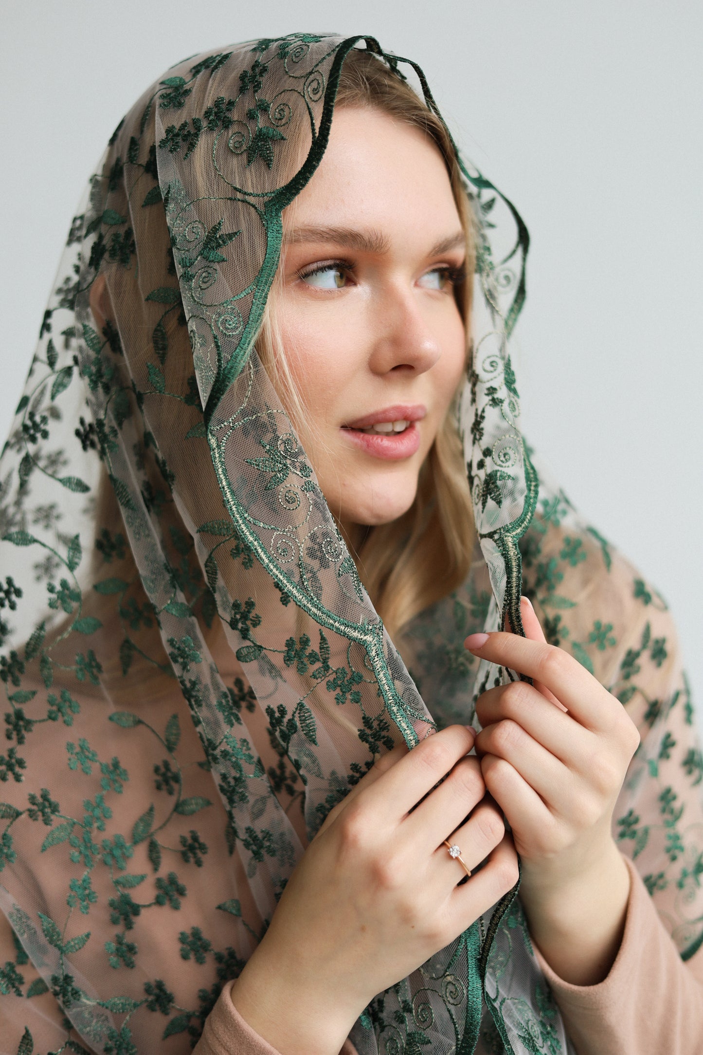 Green Infinity Mantilla - MariaVeils
