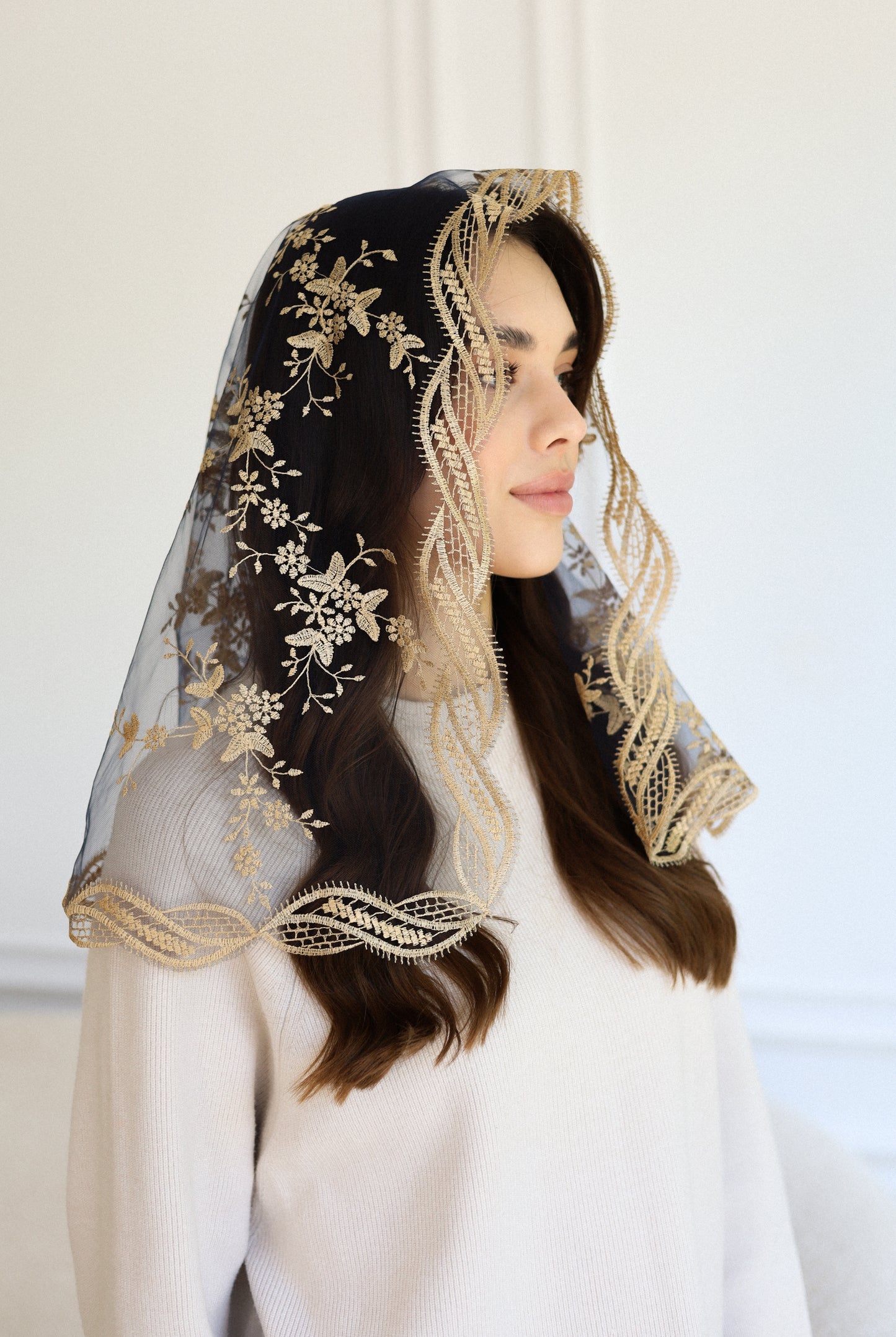 NEW GOLD & BLUE VEIL