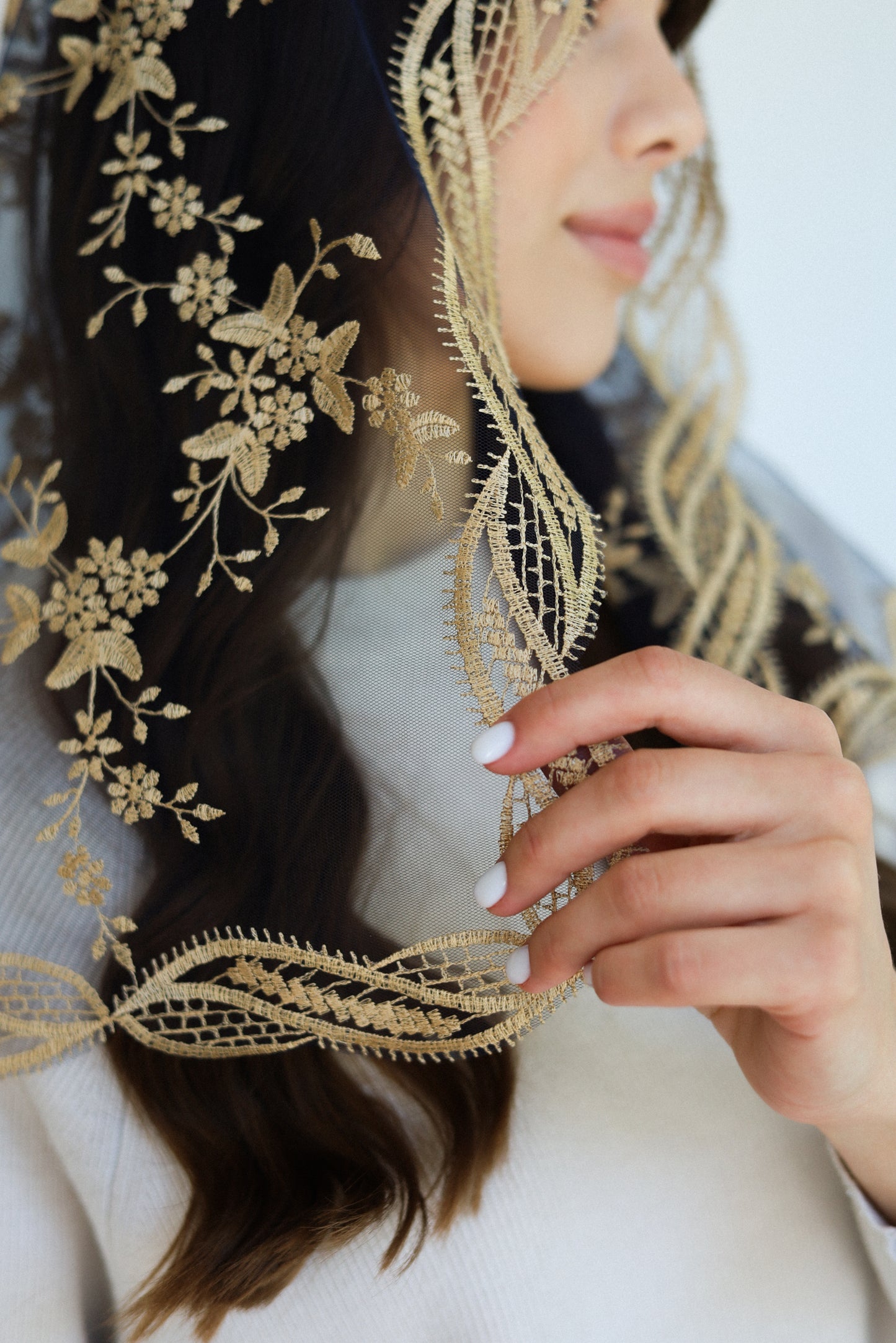 NEW GOLD & BLUE VEIL