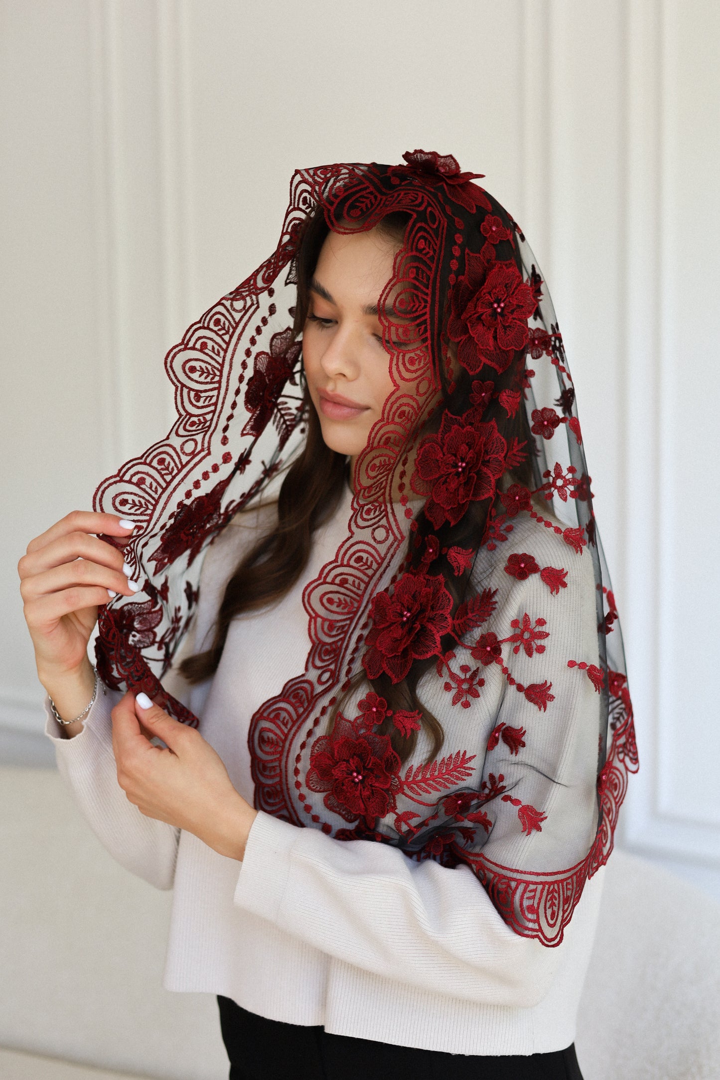 NEW 3D BURGDUNDY MANTILLA