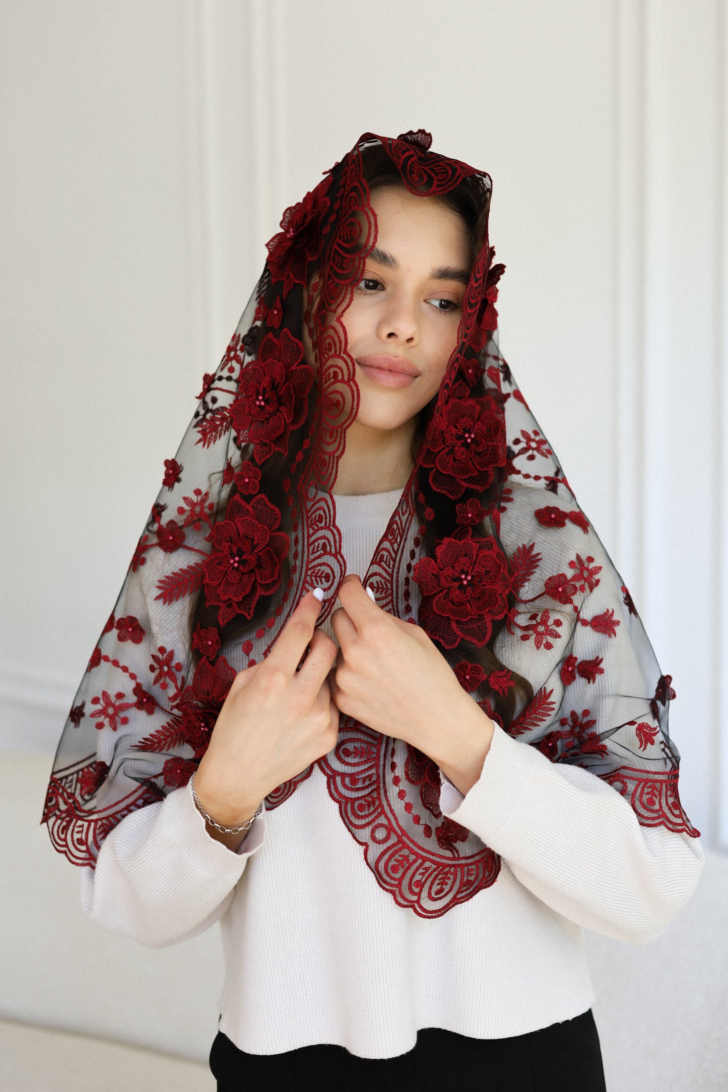 NEW 3D BURGDUNDY MANTILLA