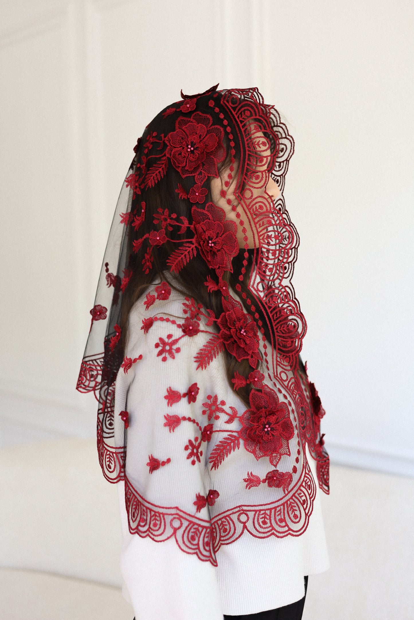 NEW 3D BURGDUNDY MANTILLA