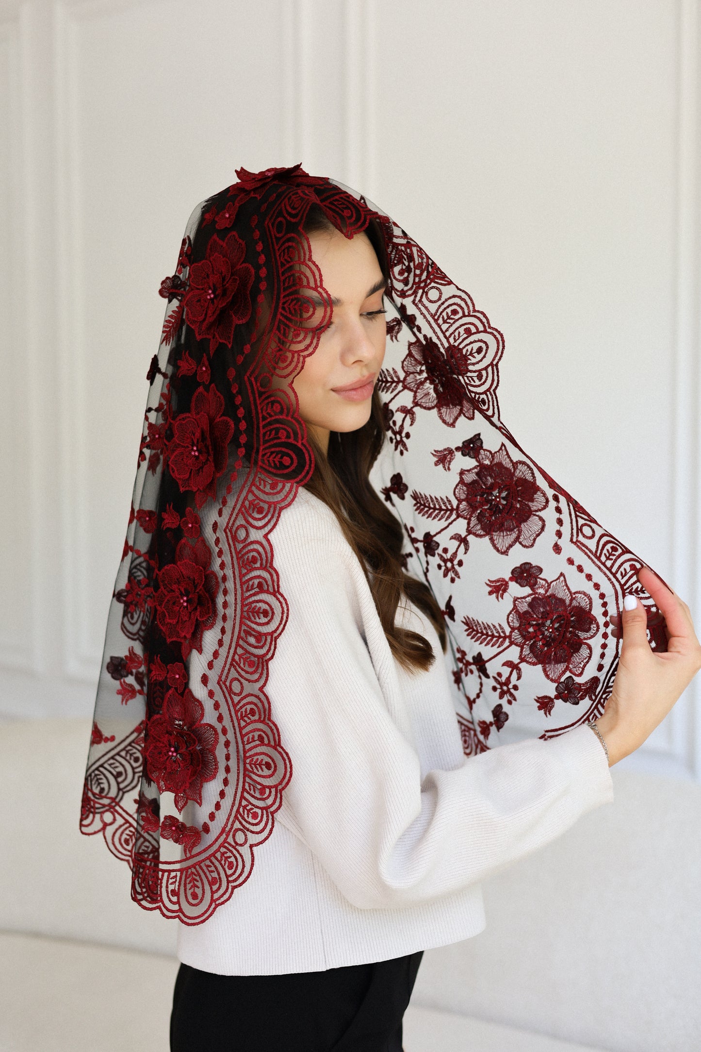 NEW 3D BURGDUNDY MANTILLA