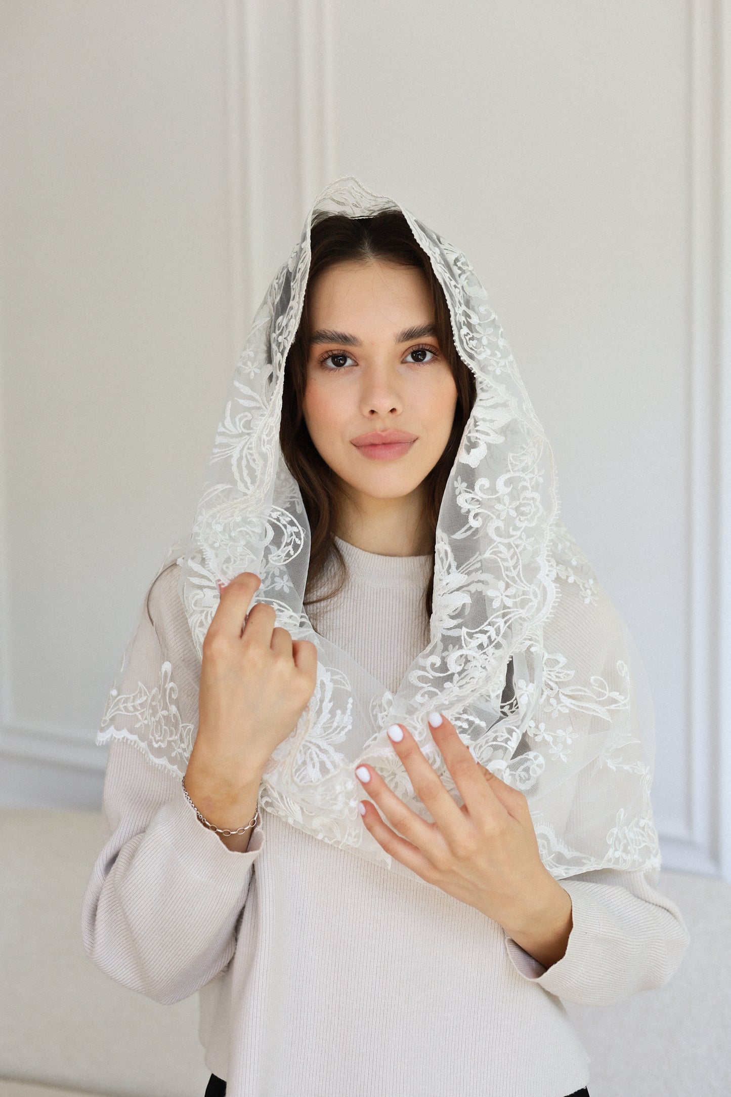 NEW GOLD MANTILLA