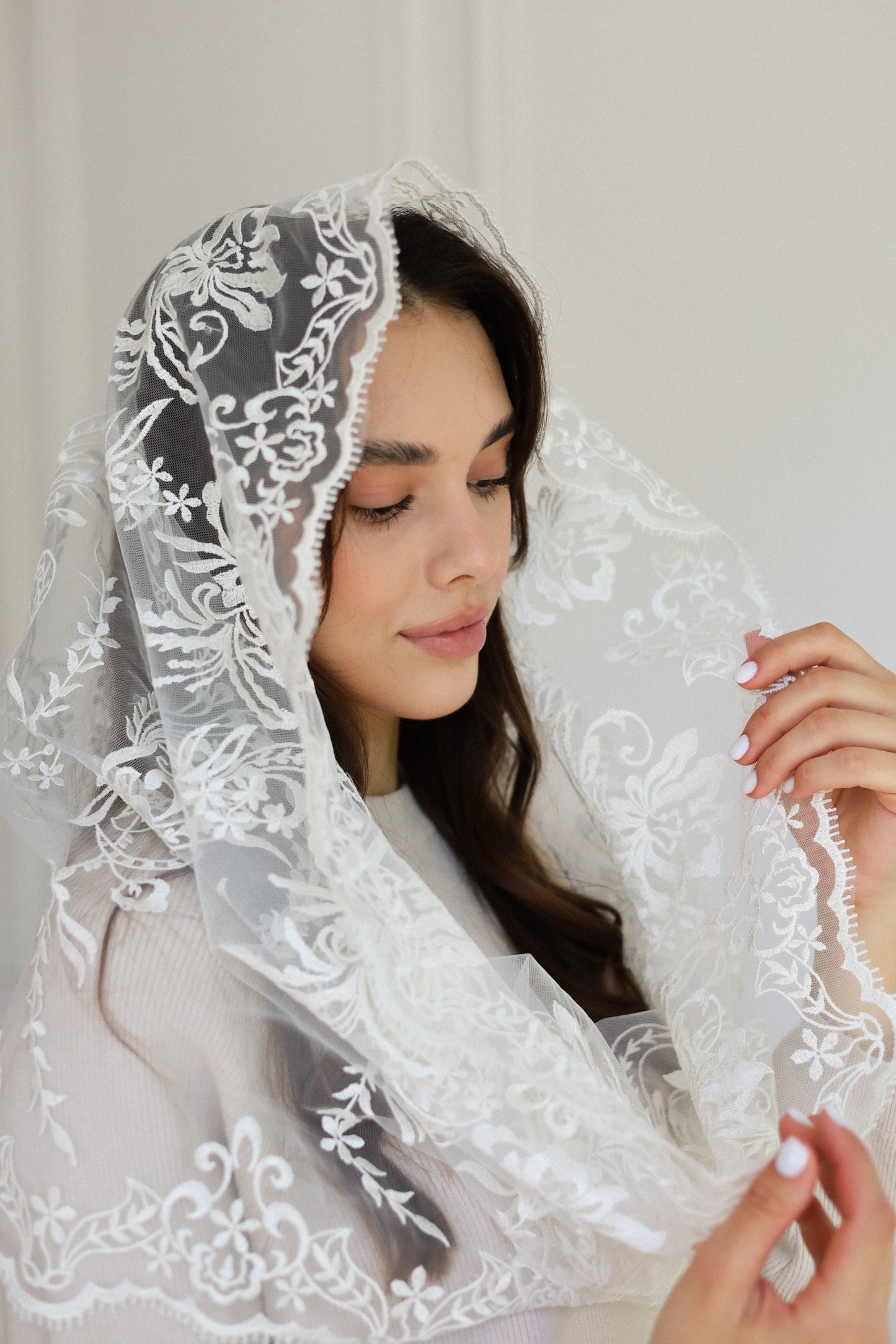 IVORY INFINITY MANTILLA