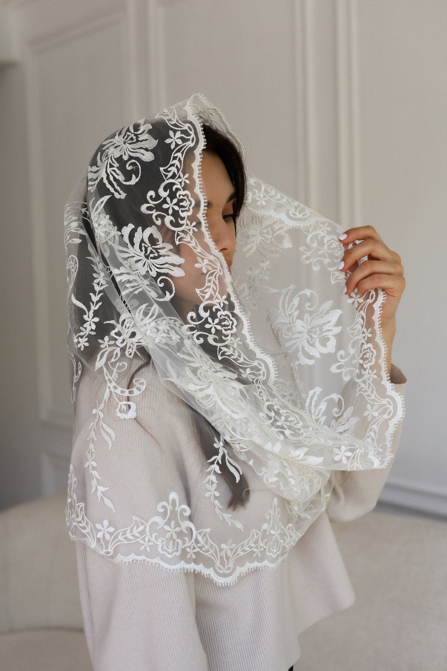 IVORY INFINITY MANTILLA