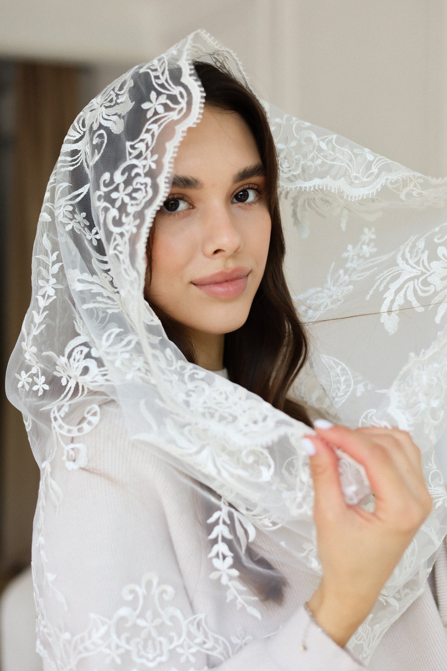 IVORY INFINITY MANTILLA