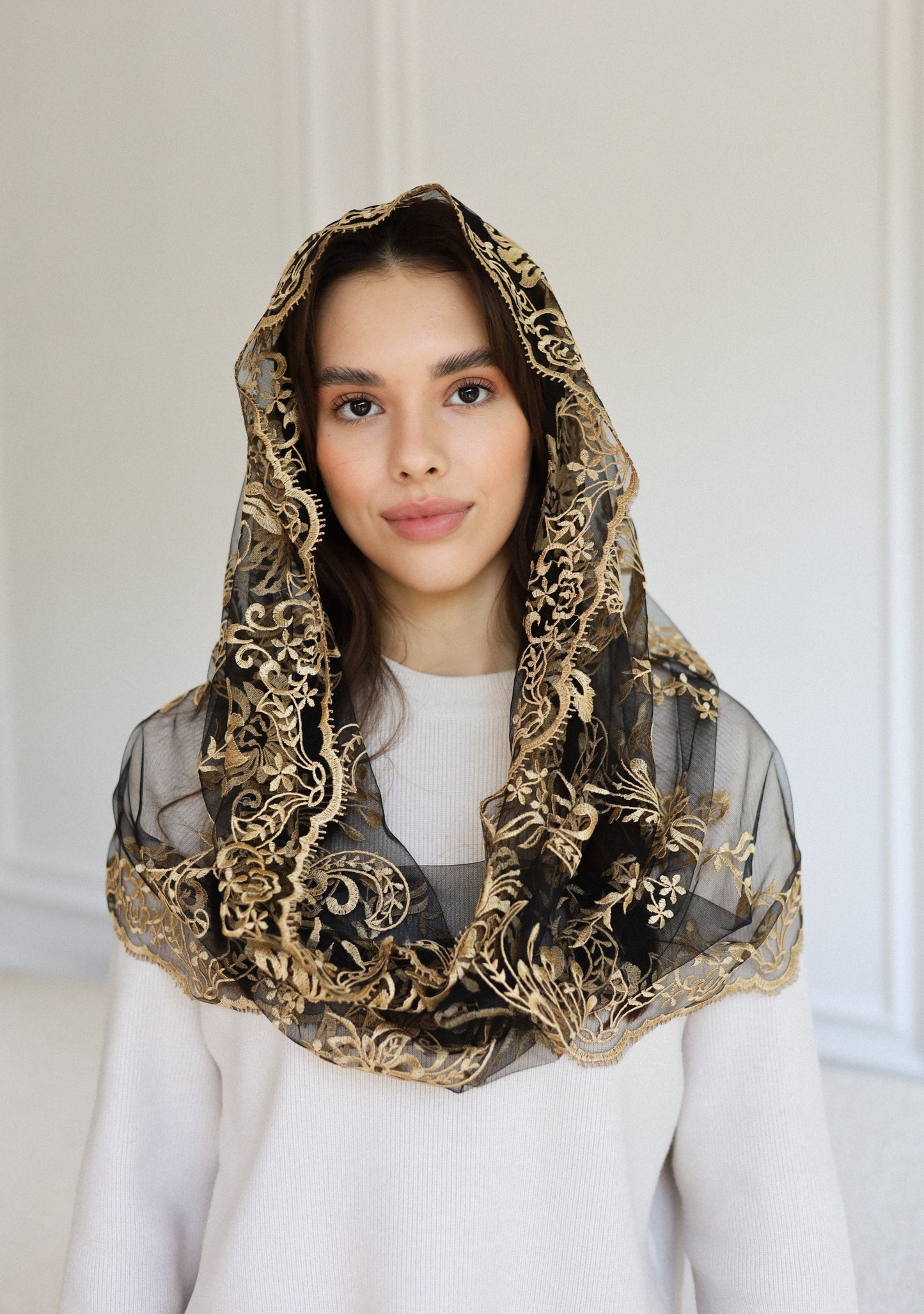 NEW GOLD MANTILLA
