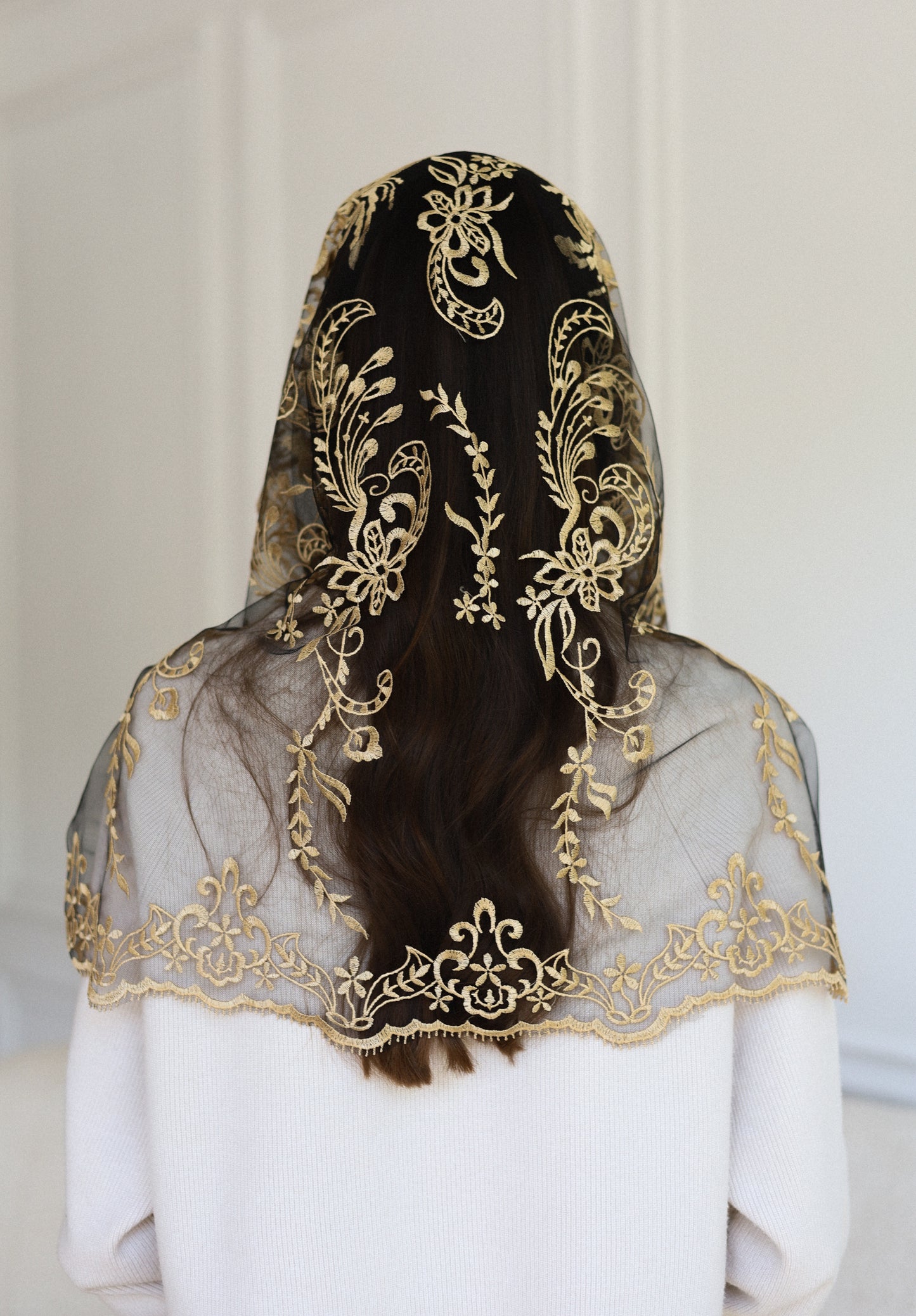 NEW GOLD MANTILLA