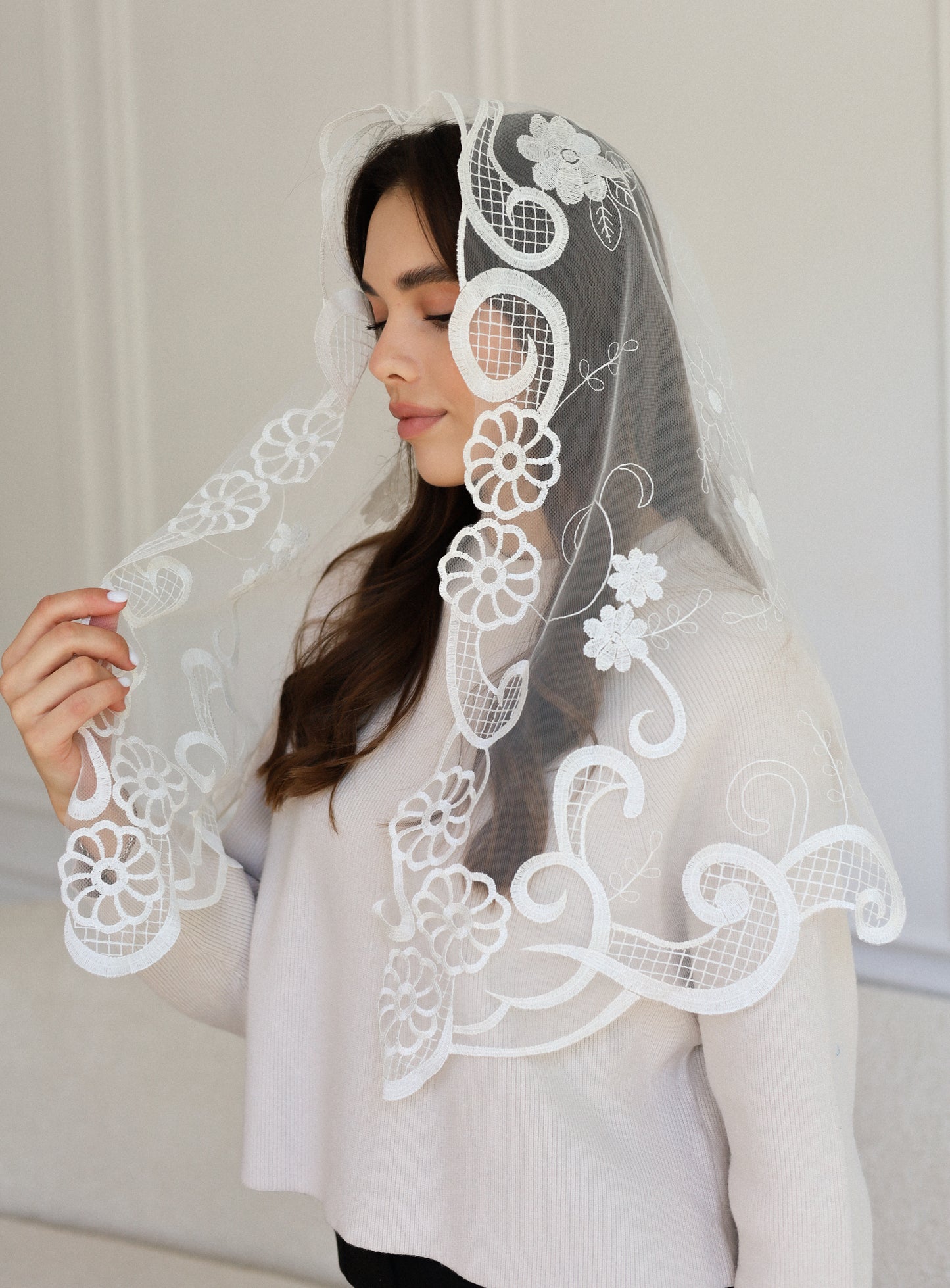 LONG FLORAL VEIL