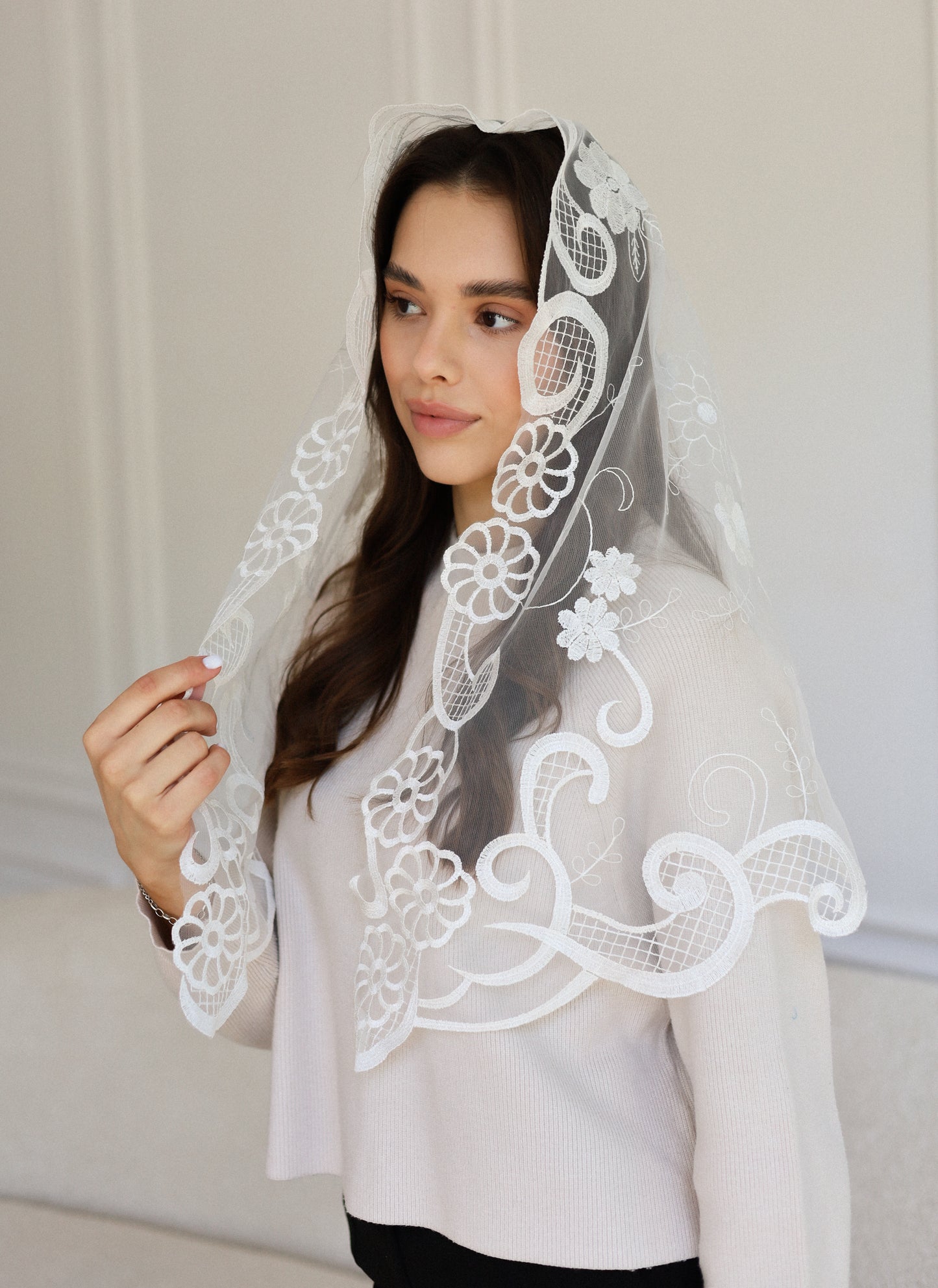 LONG FLORAL VEIL