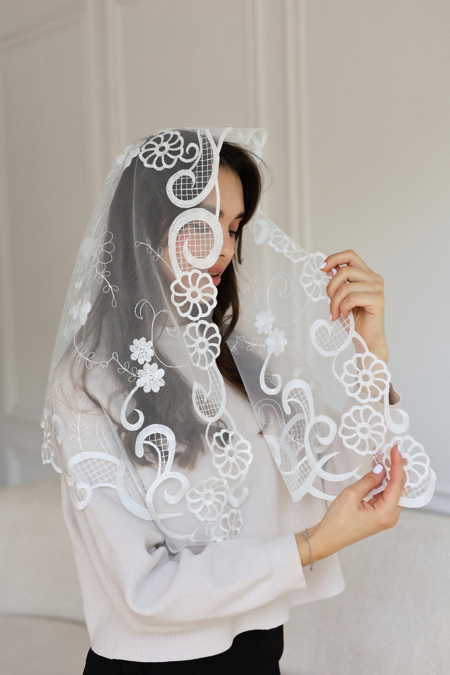 LONG FLORAL VEIL