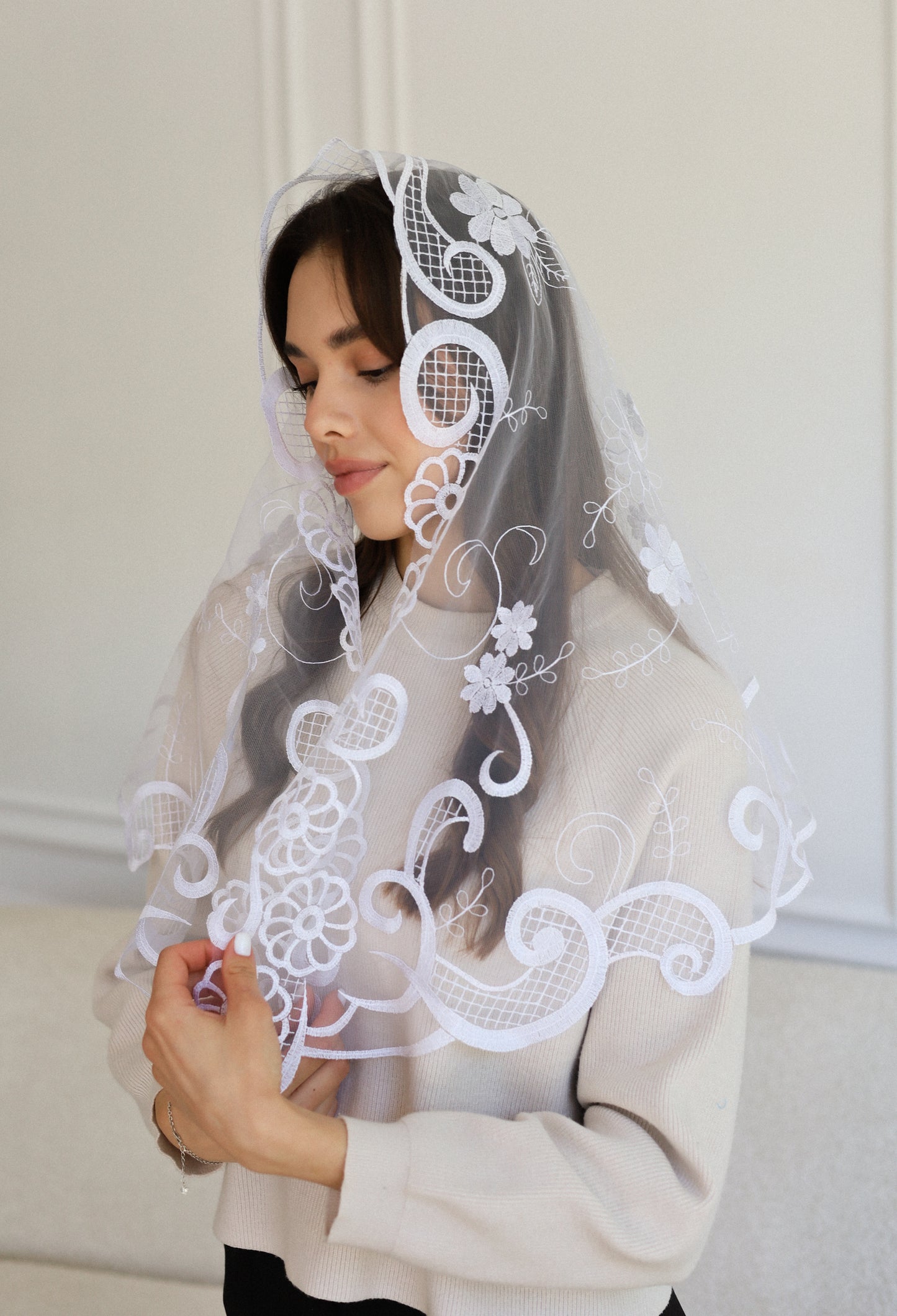 LONG FLORAL VEIL