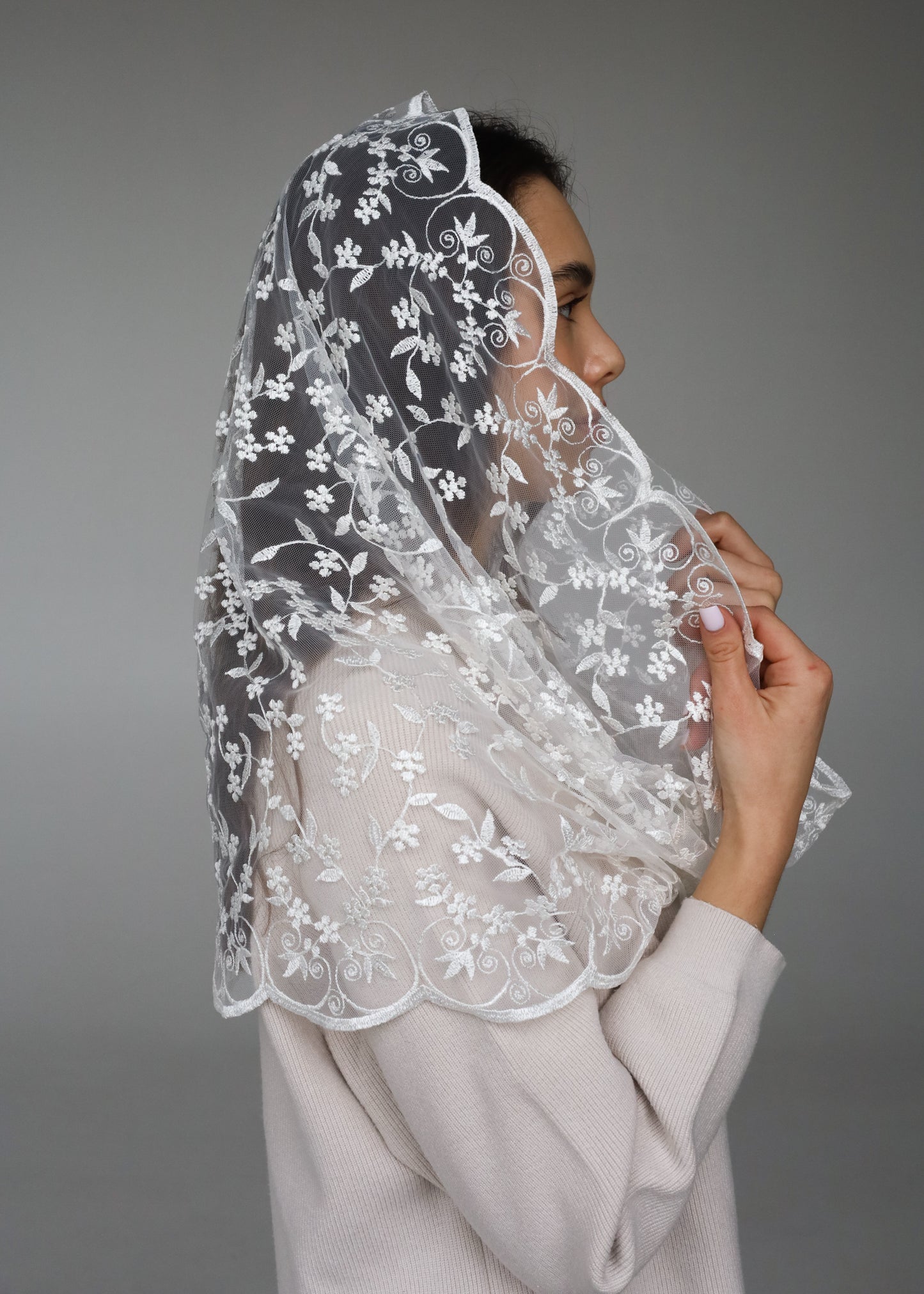 IVORY INFINITY MANTILLA