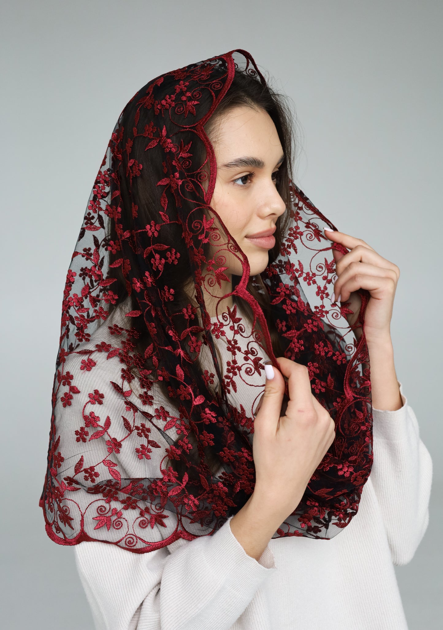 INFINITY RED MANTILLA - MariaVeils