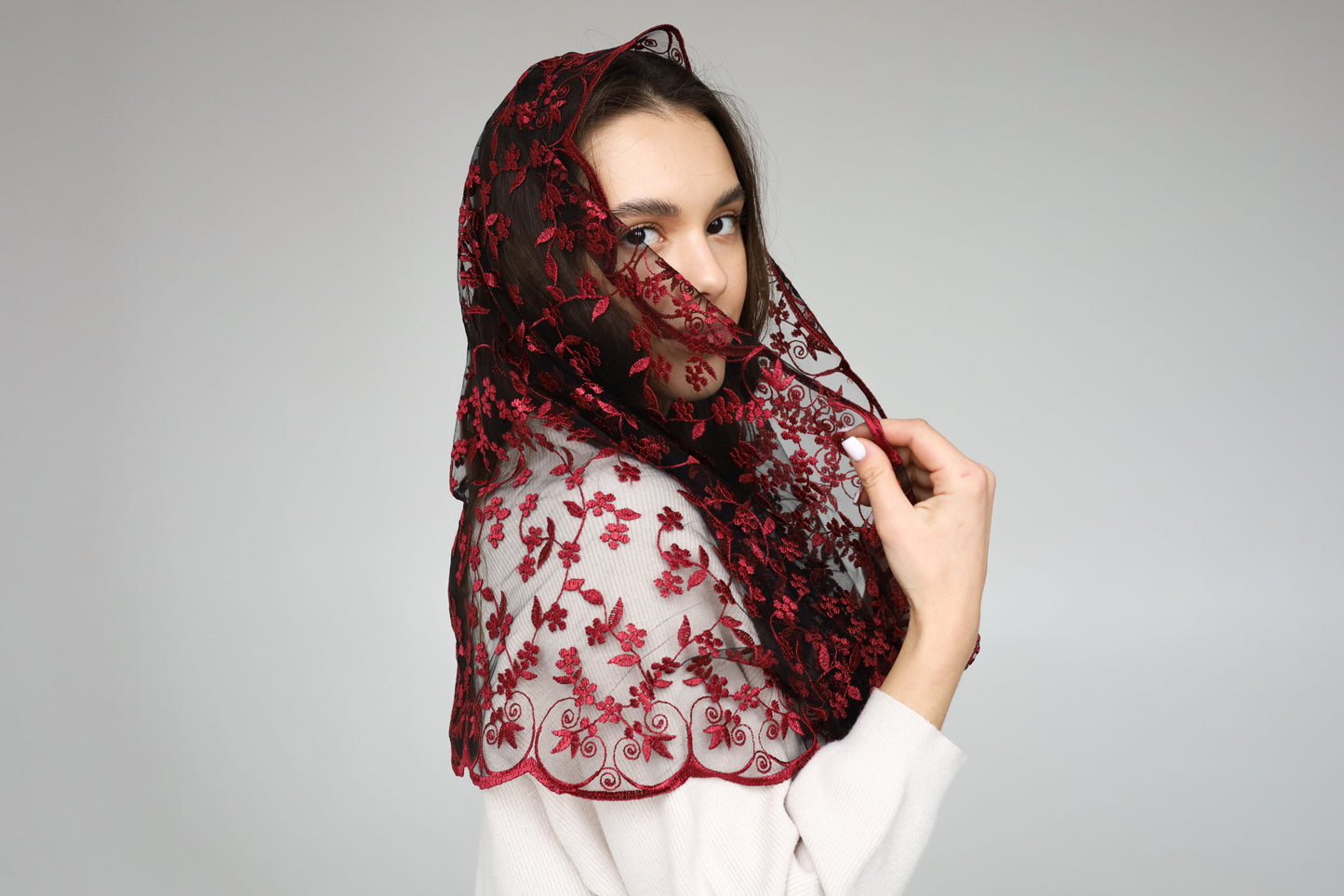 INFINITY RED MANTILLA - MariaVeils