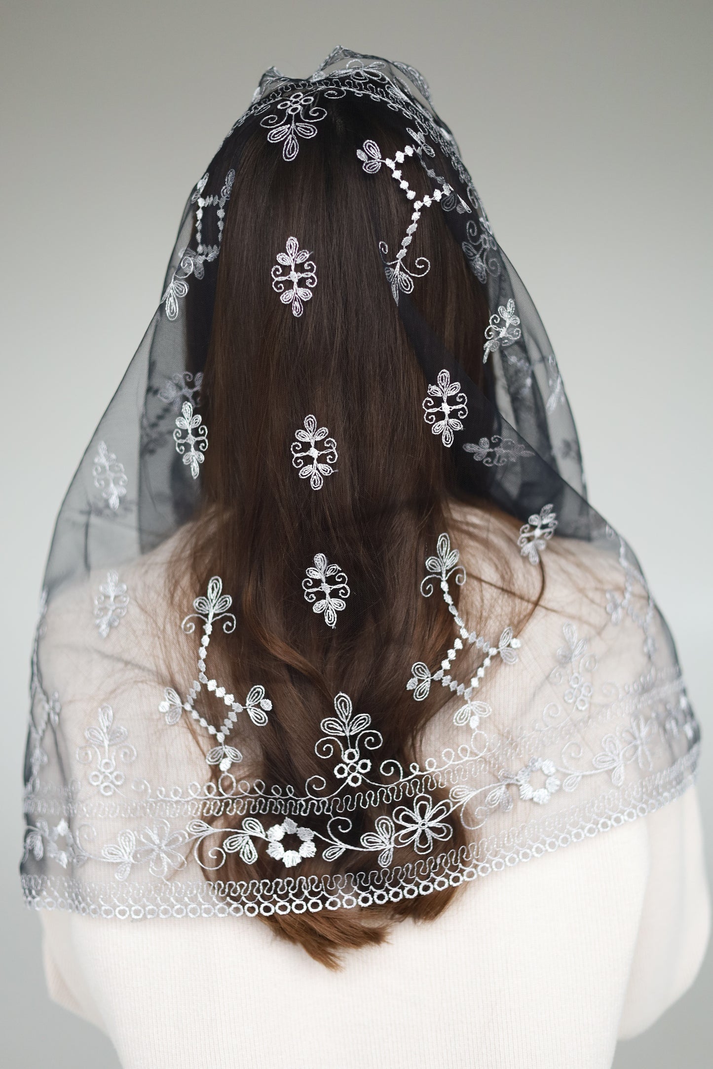 GREY INFINITY MANTILLA - MariaVeils