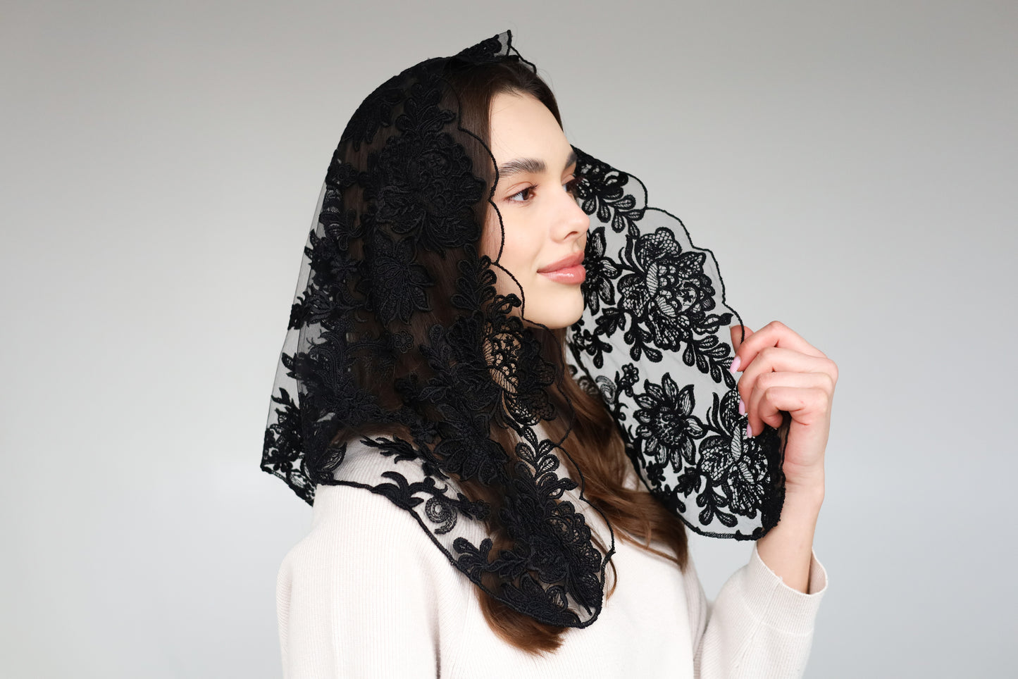 BLUE TRIANGLE VEIL