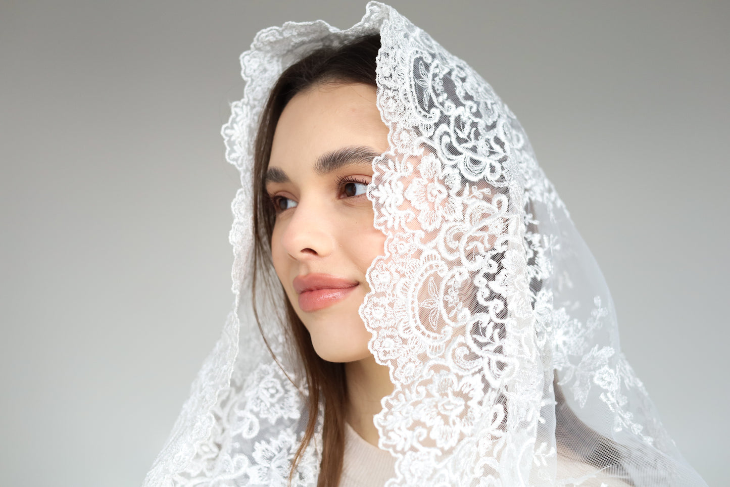 IVORY INFINITY MANTILLA - MariaVeils