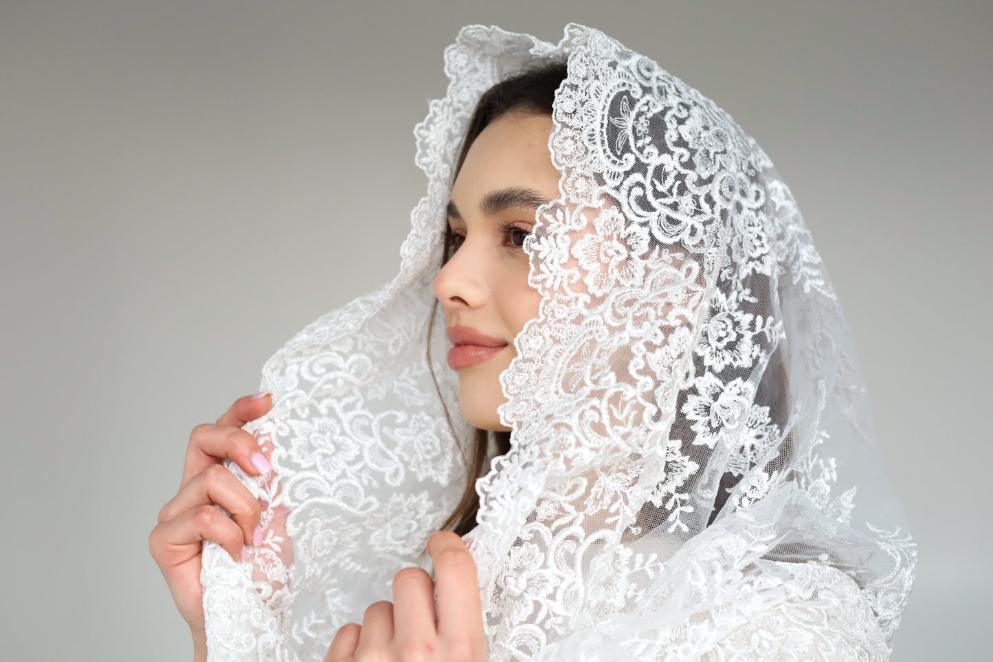 IVORY INFINITY MANTILLA - MariaVeils