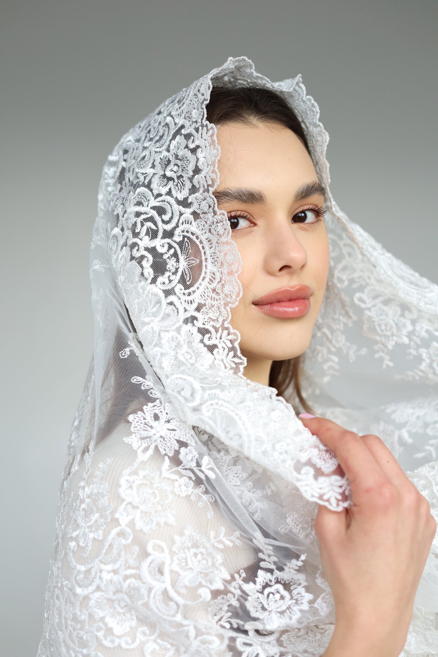 IVORY INFINITY MANTILLA - MariaVeils