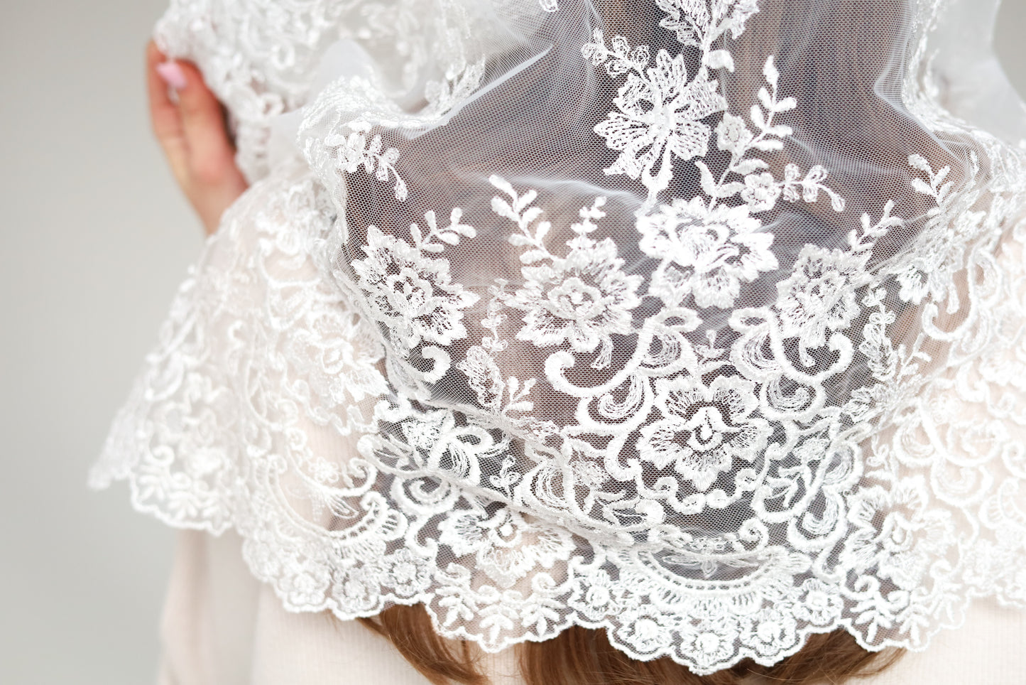 IVORY INFINITY MANTILLA - MariaVeils