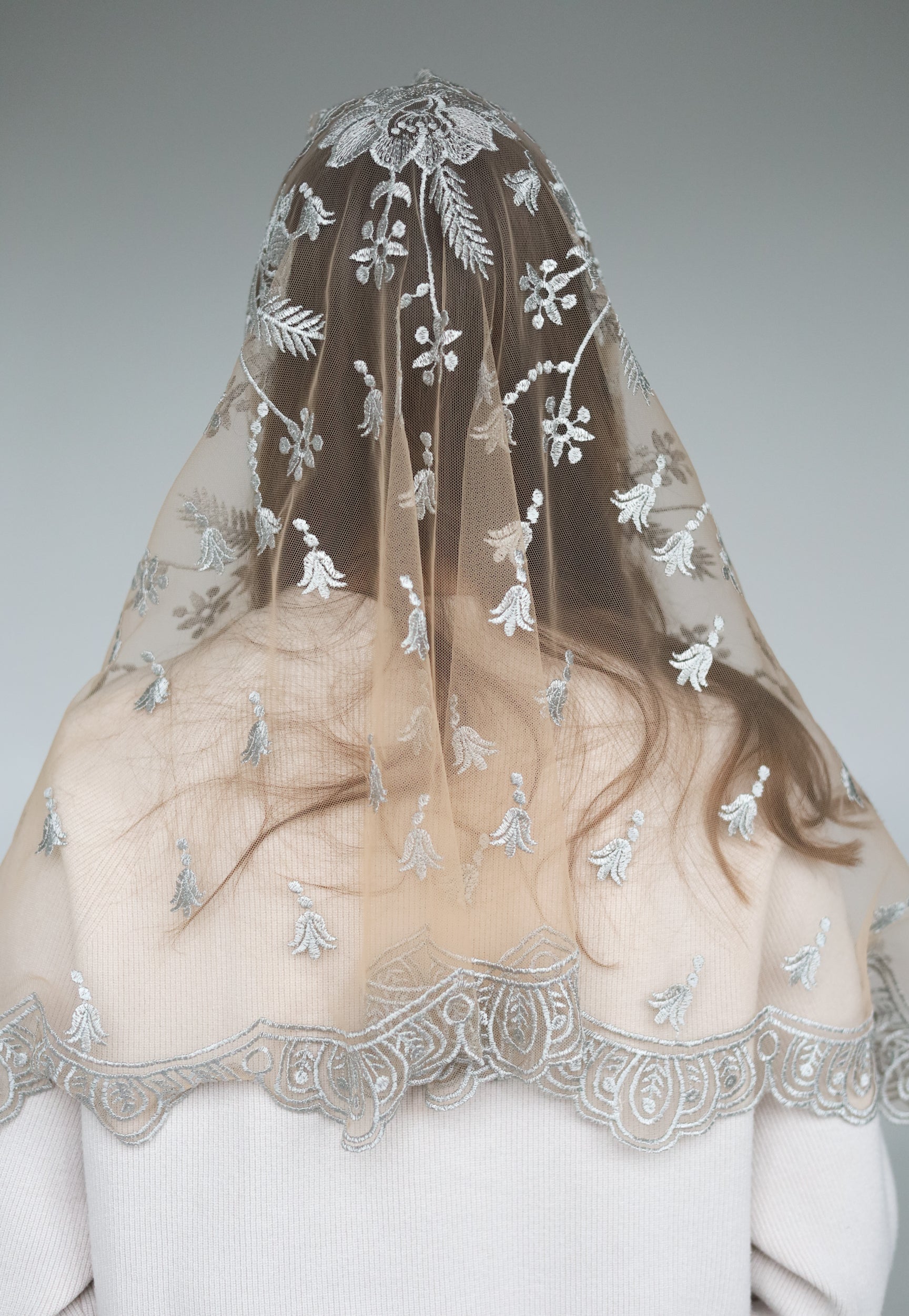 LONG GREY VEIL - MariaVeils