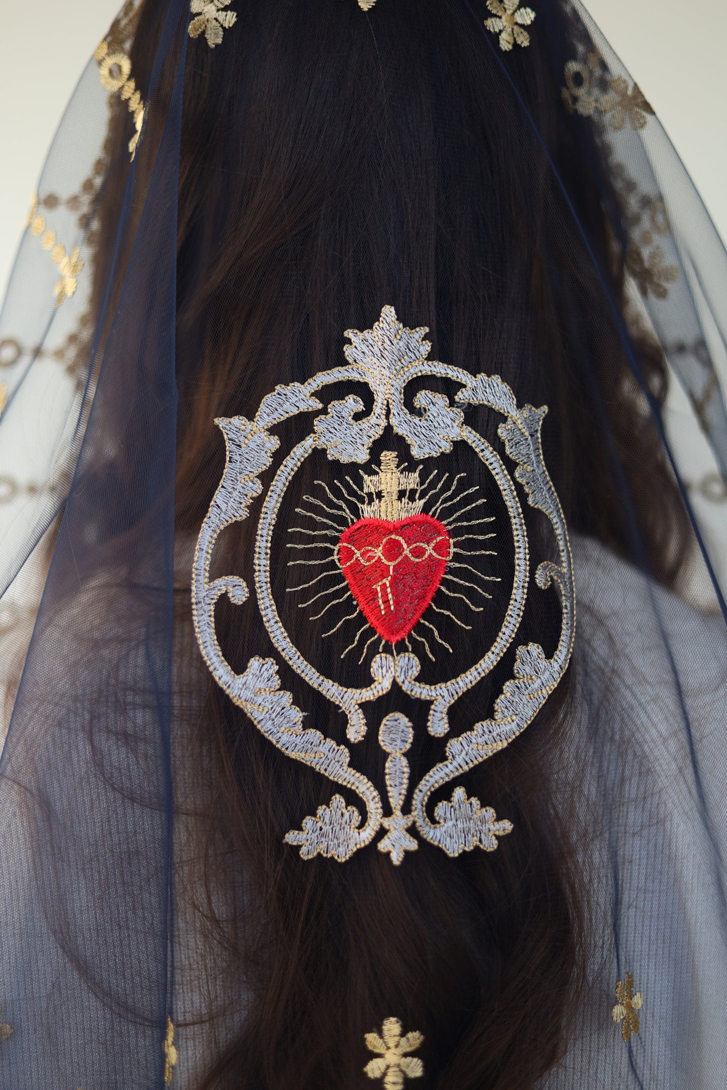 MANTILLA WITH HEART EMBROIDERY