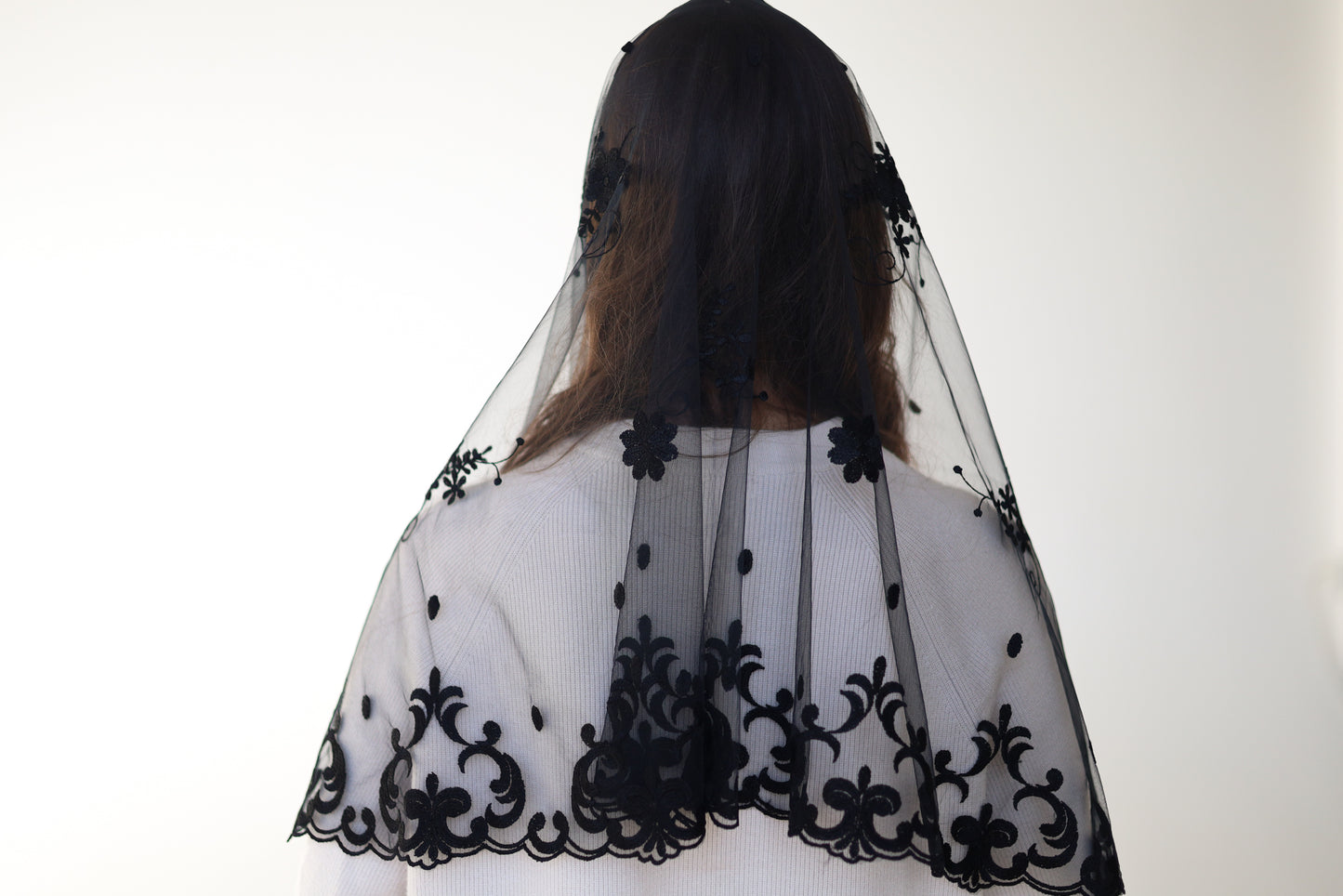 LONG FLORAL MANTILLA - MariaVeils