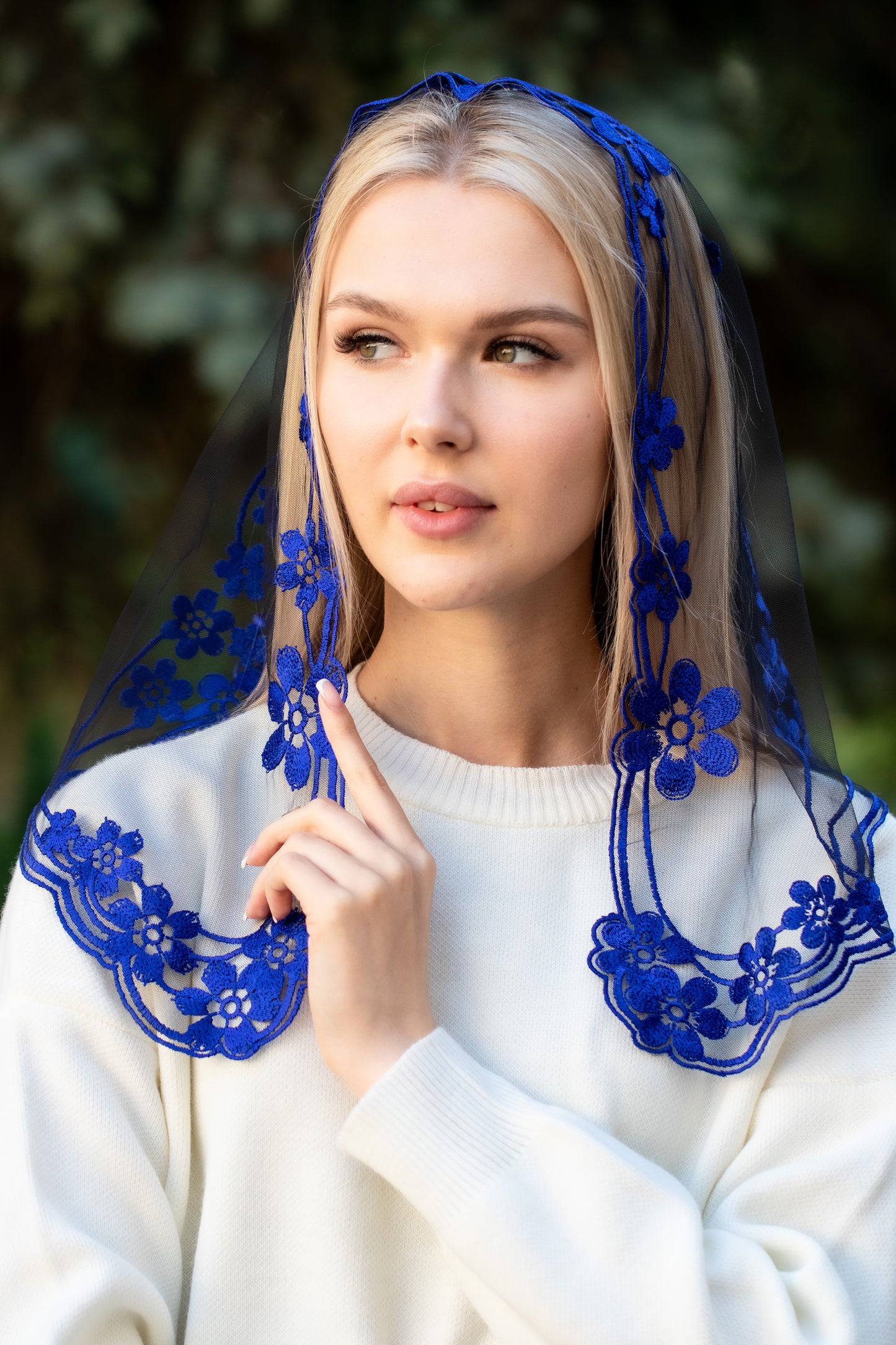 GREY FLORAL VEIL - MariaVeils