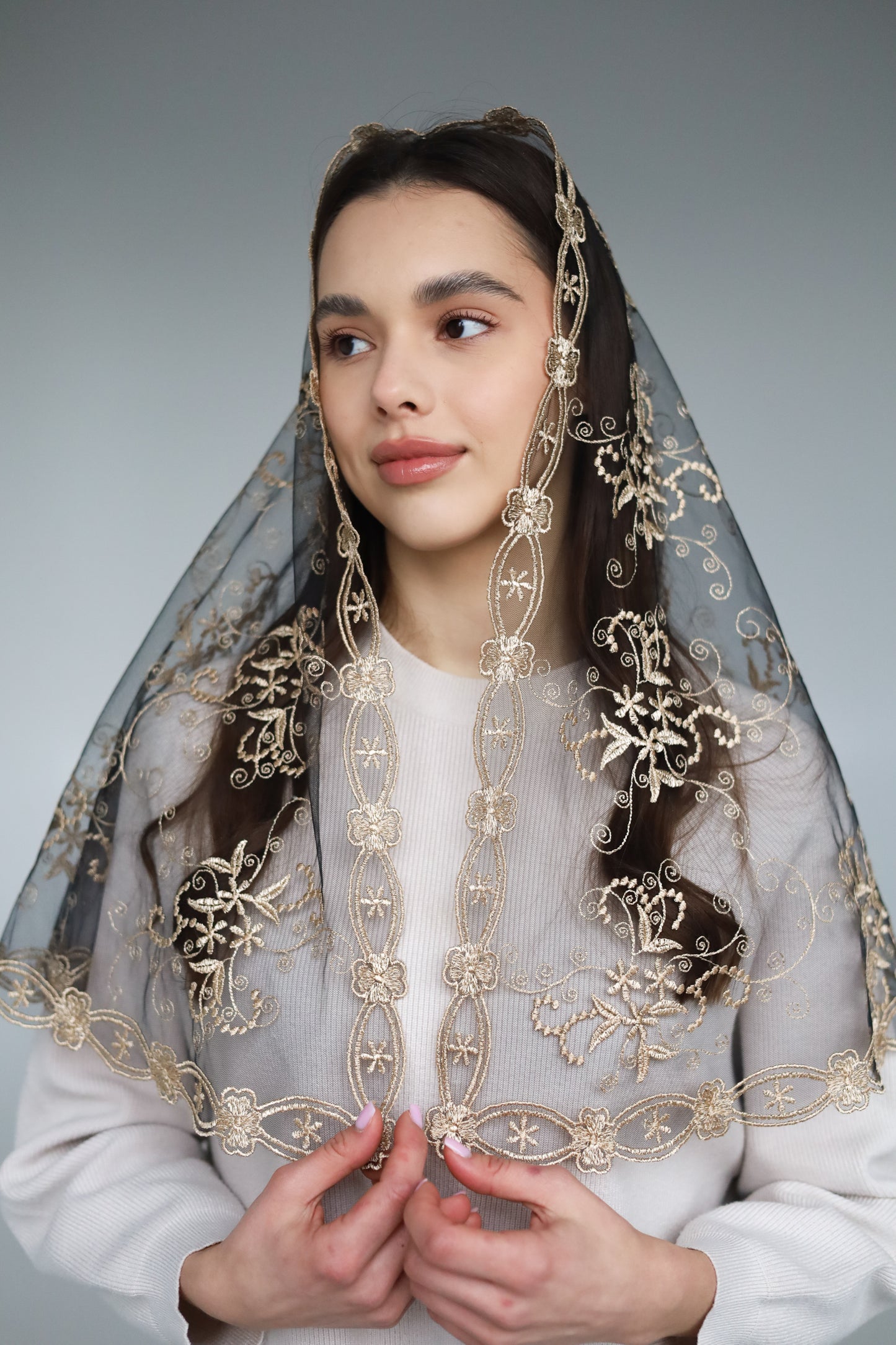 LONG BLACK MANTILLA - MariaVeils