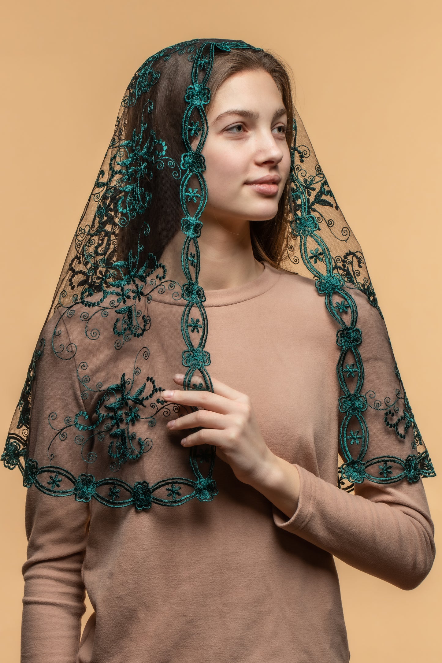 LONG BLACK MANTILLA - MariaVeils