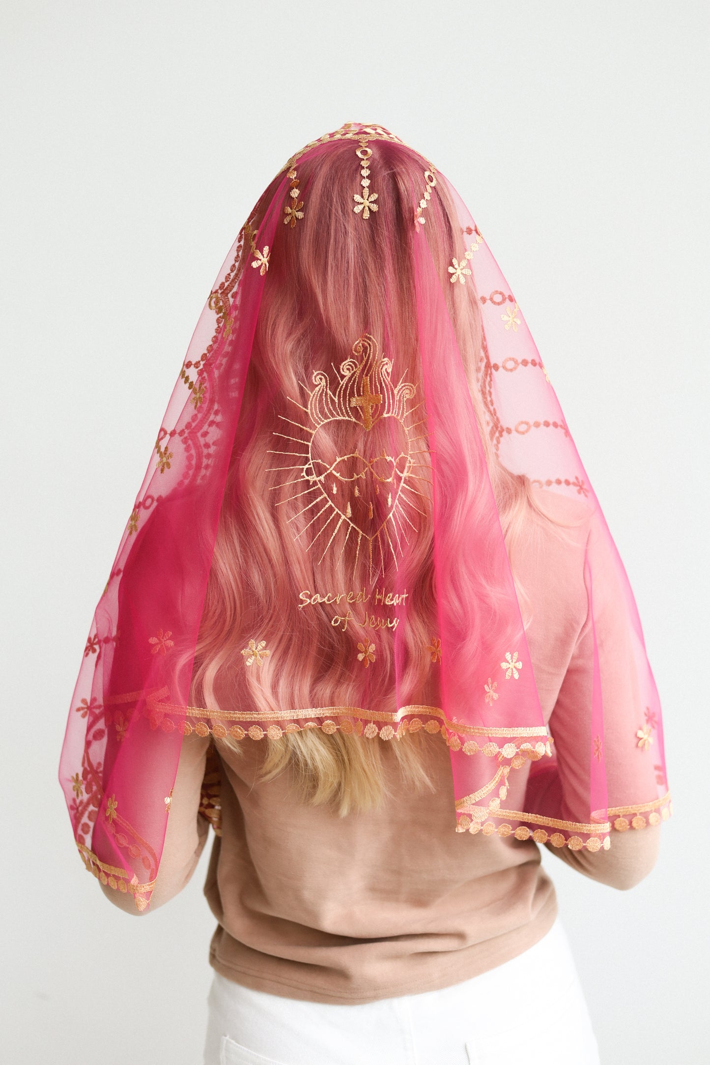 VEIL WITH SACRED HEART EMBROIDERY