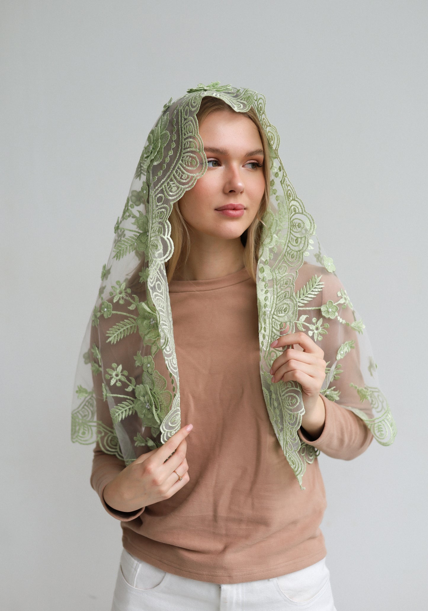 3D FLORAL MANTILLA - MariaVeils