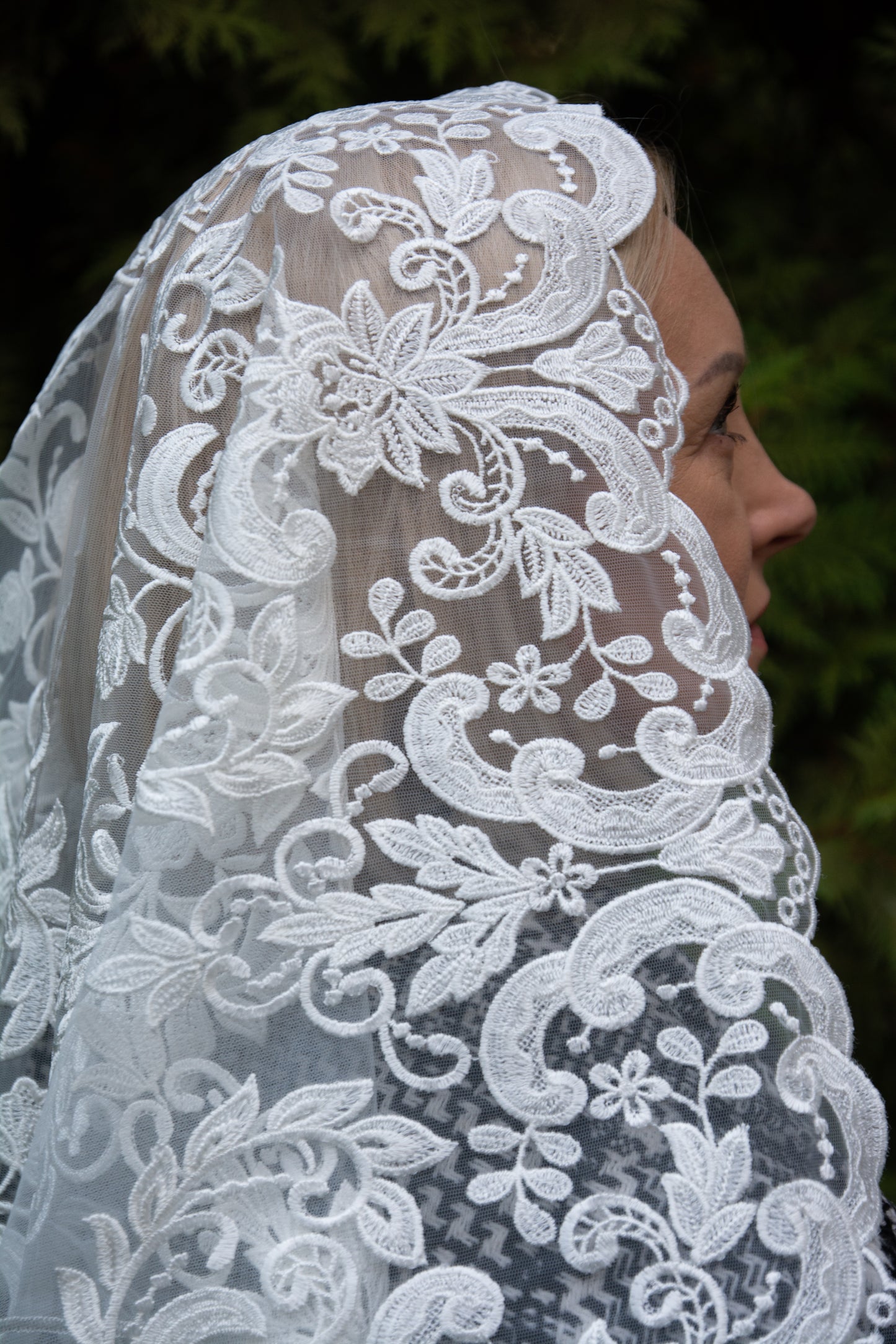 NEW!! Triangle Ivory Veil - MariaVeils