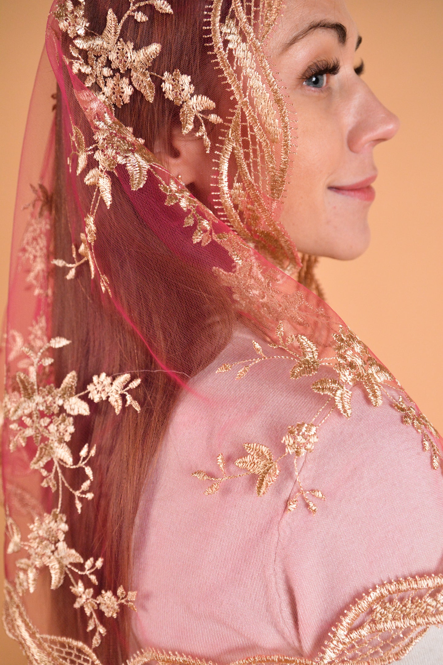 Gold Catholic Chapel - MariaVeils