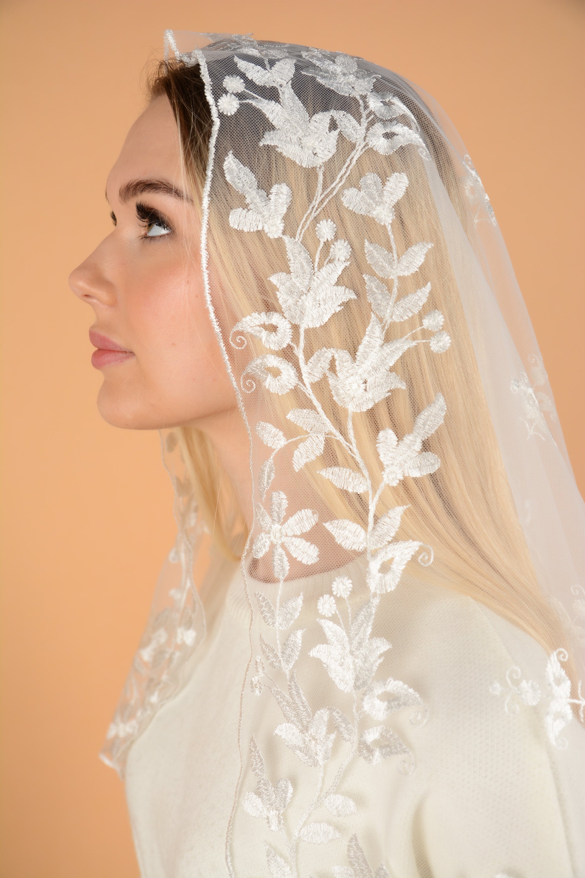 LONG IVORY EXCLUSIVE VEIL - MariaVeils