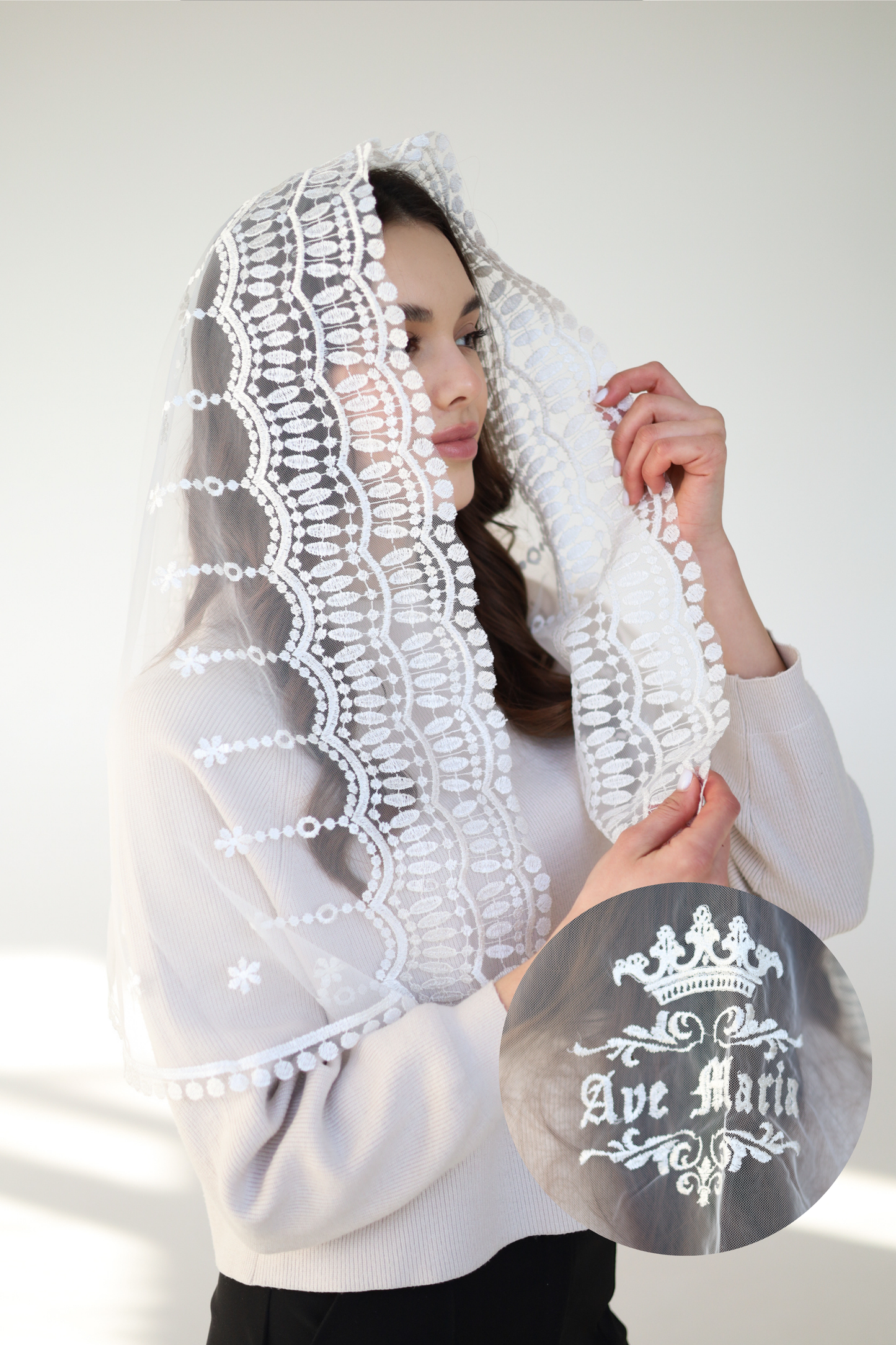 AVE MARIA IVORY MANTILLA