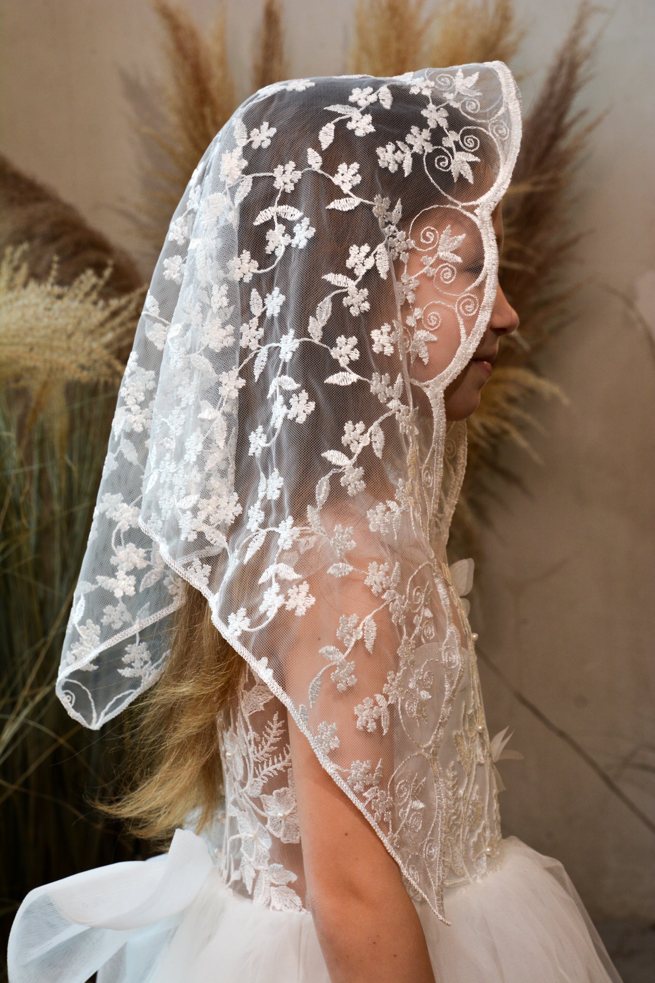 SHORT IVORY VEIL