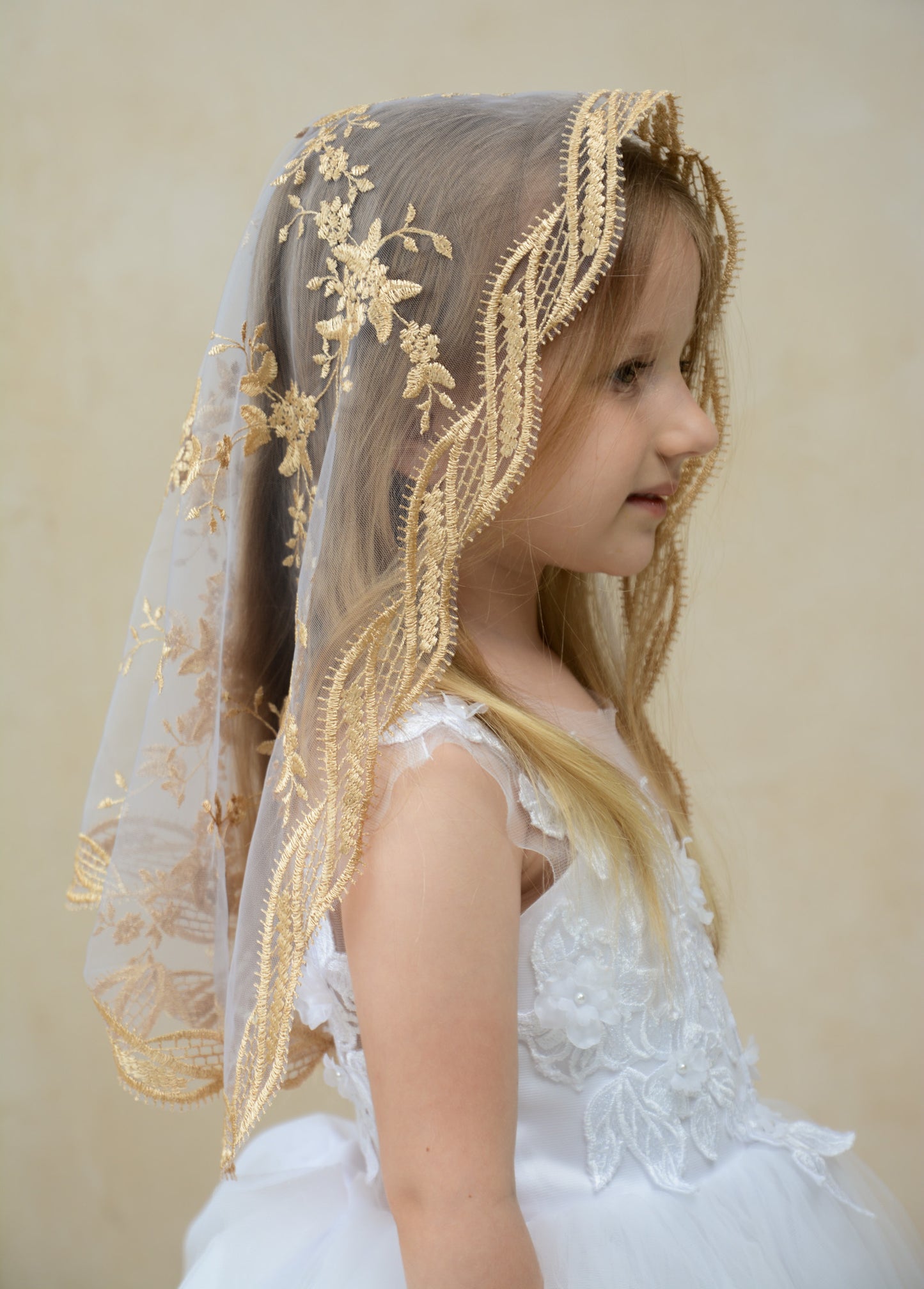 CHILD GOLD MANTILLA