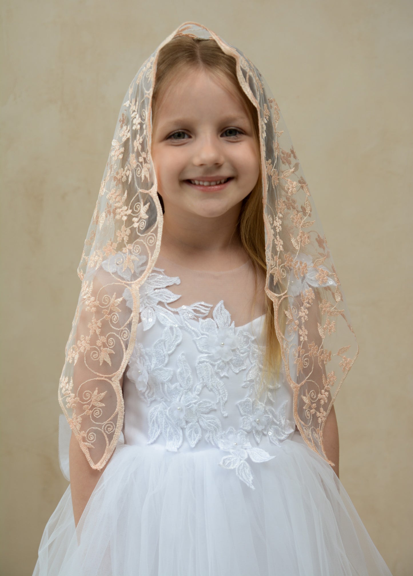 PEACH CHILD VEIL
