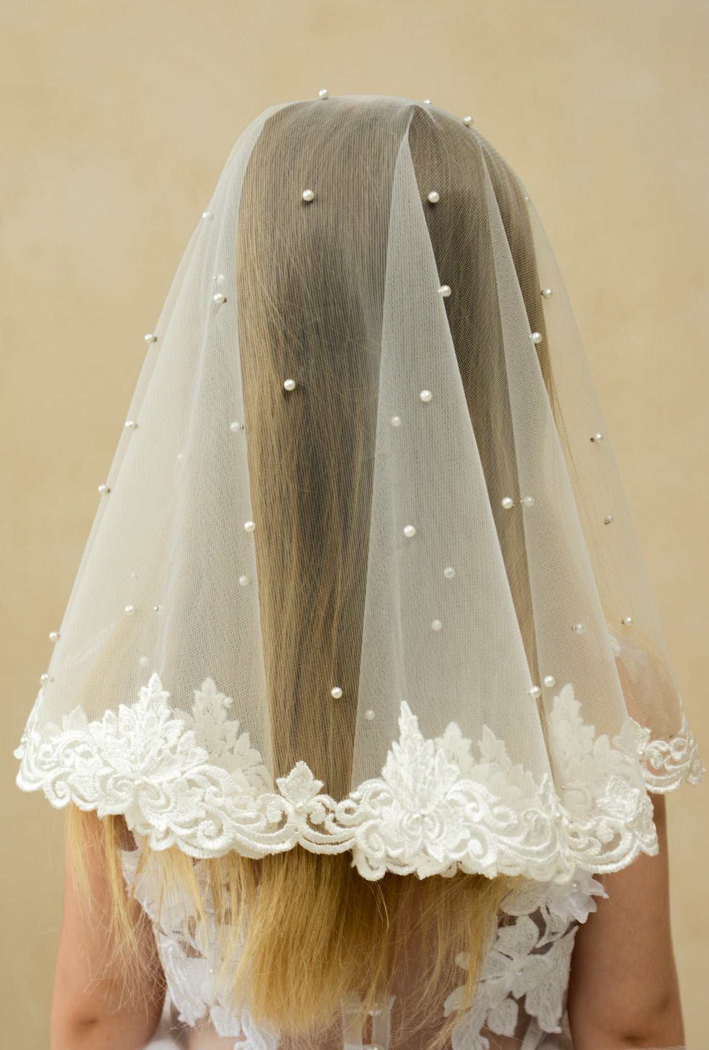 CHILD PEARL VEIL