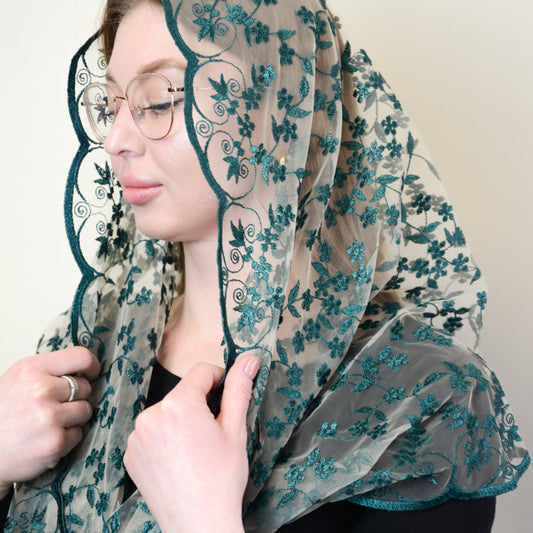 Green Infinity Mantilla - MariaVeils