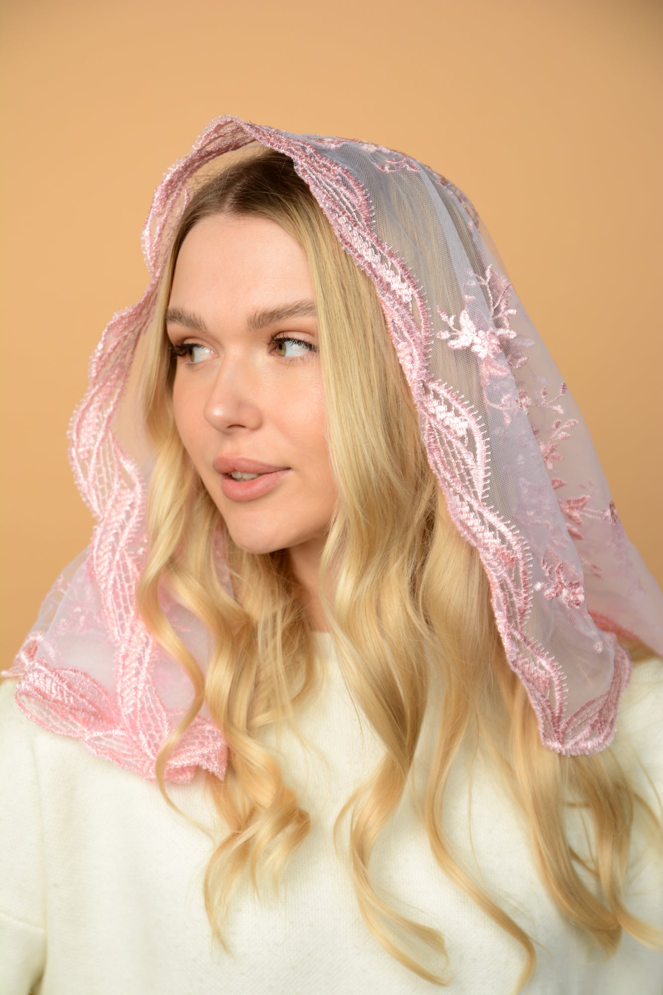 SHORT PINK VEIL - MariaVeils