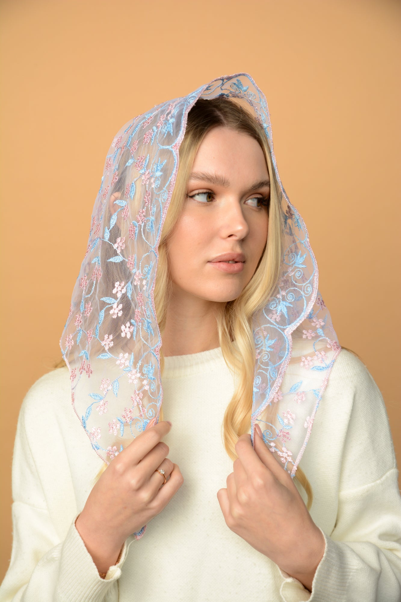 PINK & BLUE TRIANGLE VEIL - MariaVeils