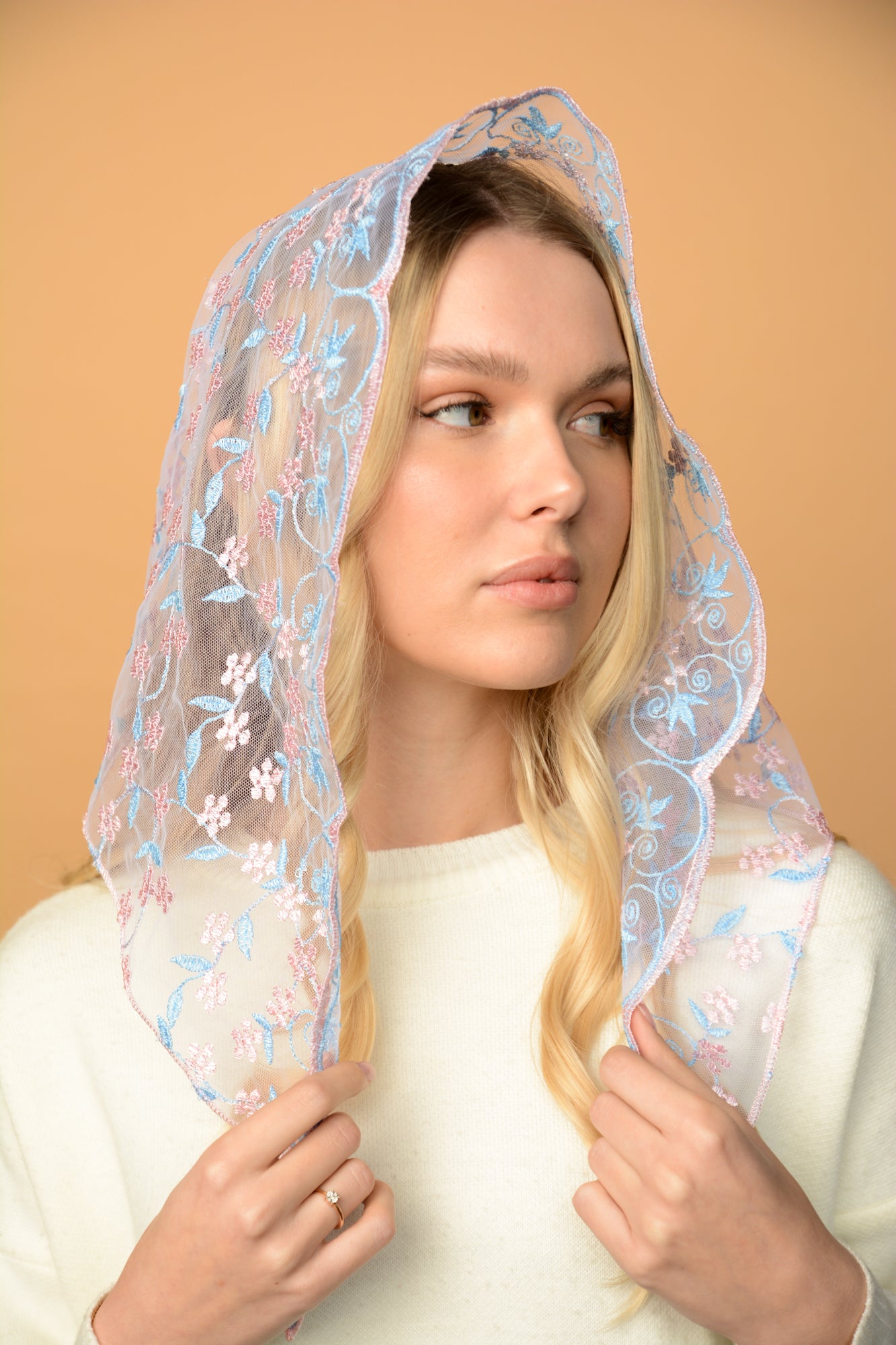 PINK & BLUE TRIANGLE VEIL - MariaVeils