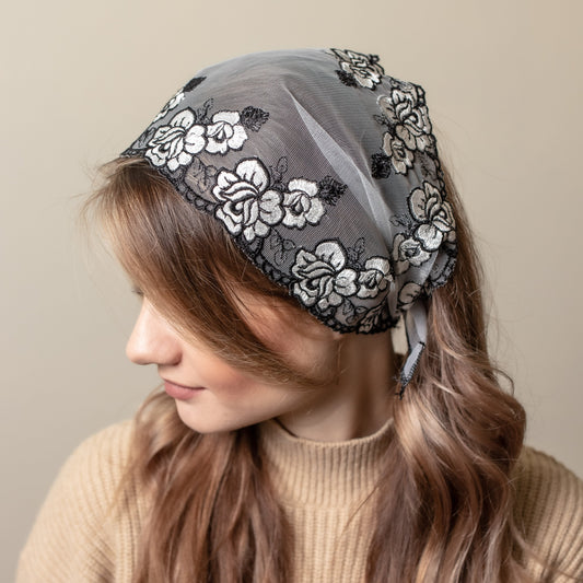 HEADBAND WITH WHITE FLOWERS - MariaVeils