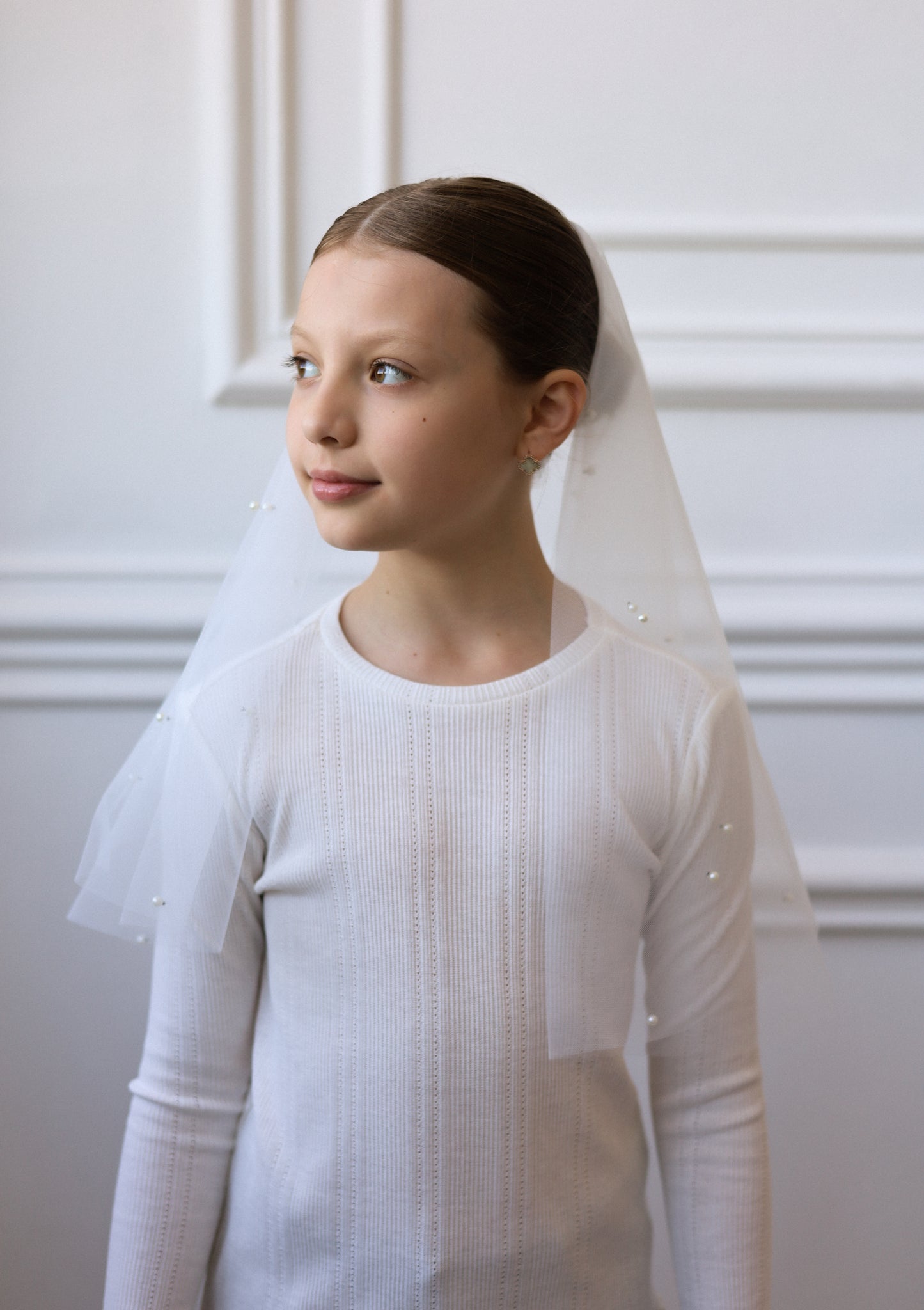 TULLE & PEARL MANTILLA